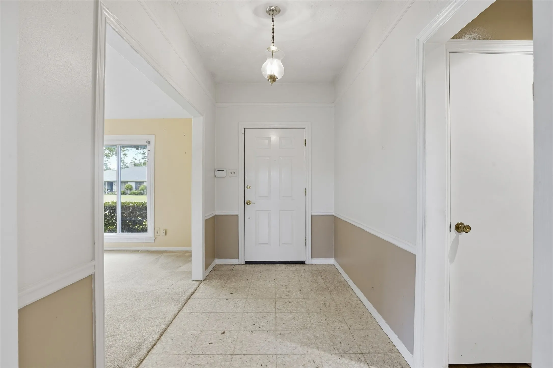 Single Family Residence For Sale in Tarrant County , 4328 Winding Way, Benbrook, Texas 76126, 4 Bedroom, 3 Bathroom, 2 Garage spaces, 2,615 Sqft, built in 1970, mls#21333032, Real Estate Agent in Benbrook, Homes For Sale in Tarrant county, Homes For Sale in Benbrook, Realtor in Benbrook Texas, Real Estate Brokerage Independent Realty Texas, Luminita Cordes Realtor