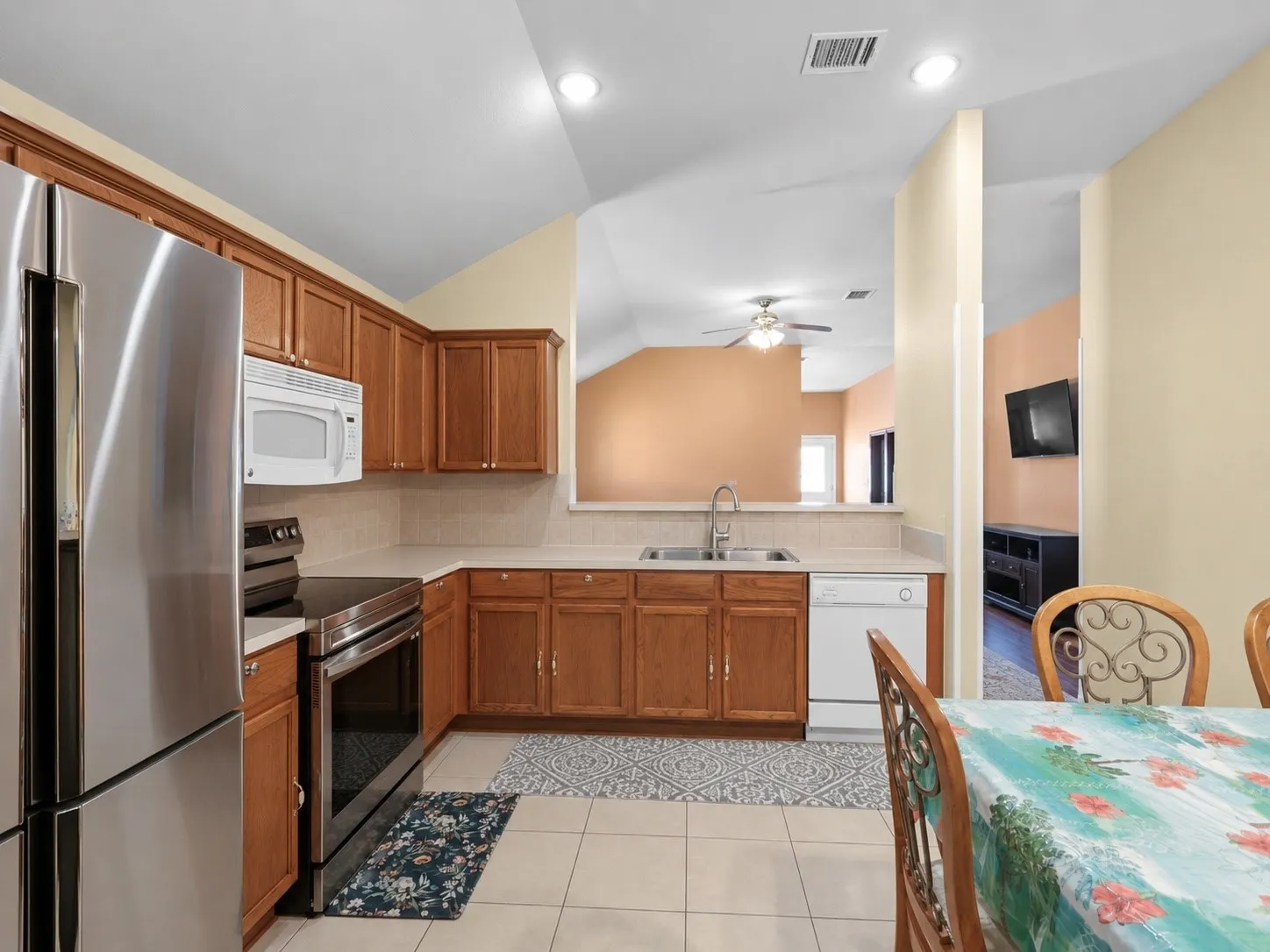 Single Family Residence For Sale in Dallas County , 3809 S Peachtree Road, Balch Springs, Texas 75180, 3 Bedrooms, 2 Bathrooms, 2 Garage spaces, 1,783 Sqft, built in 2003, Price $345,000, mls#21344739, Real Estate Agent in Balch Springs, Homes For Sale in Dallas county, Homes For Sale in Balch Springs, Realtor in Balch Springs Texas, Real Estate Brokerage Independent Realty Texas, Luminita Cordes Realtor