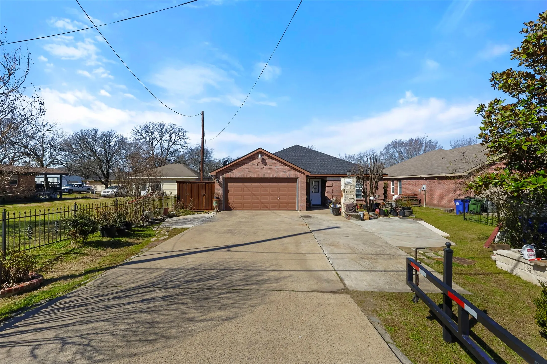 Single Family Residence For Sale in Dallas County , 3809 S Peachtree Road, Balch Springs, Texas 75180, 3 Bedrooms, 2 Bathrooms, 2 Garage spaces, 1,783 Sqft, built in 2003, Price $345,000, mls#21344739, Real Estate Agent in Balch Springs, Homes For Sale in Dallas county, Homes For Sale in Balch Springs, Realtor in Balch Springs Texas, Real Estate Brokerage Independent Realty Texas, Luminita Cordes Realtor