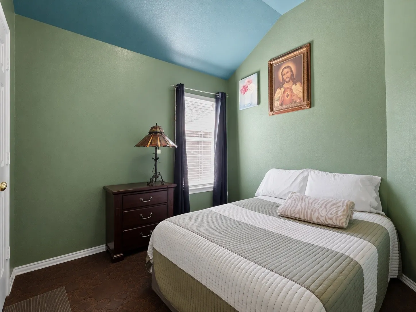 Single Family Residence For Sale in Dallas County , 3809 S Peachtree Road, Balch Springs, Texas 75180, 3 Bedrooms, 2 Bathrooms, 2 Garage spaces, 1,783 Sqft, built in 2003, Price $345,000, mls#21344739, Real Estate Agent in Balch Springs, Homes For Sale in Dallas county, Homes For Sale in Balch Springs, Realtor in Balch Springs Texas, Real Estate Brokerage Independent Realty Texas, Luminita Cordes Realtor