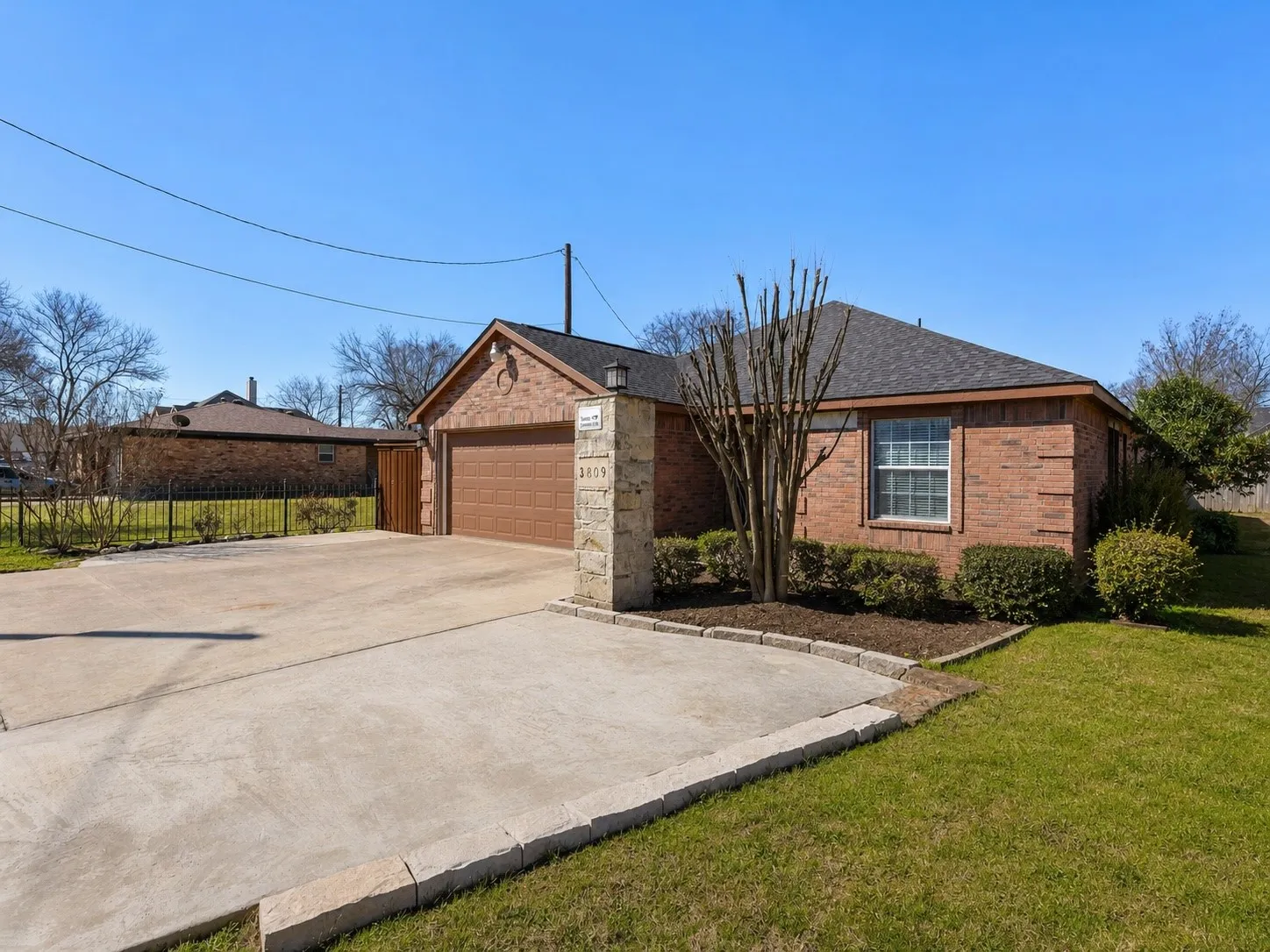 Single Family Residence For Sale in Dallas County , 3809 S Peachtree Road, Balch Springs, Texas 75180, 3 Bedrooms, 2 Bathrooms, 2 Garage spaces, 1,783 Sqft, built in 2003, Price $345,000, mls#21344739, Real Estate Agent in Balch Springs, Homes For Sale in Dallas county, Homes For Sale in Balch Springs, Realtor in Balch Springs Texas, Real Estate Brokerage Independent Realty Texas, Luminita Cordes Realtor