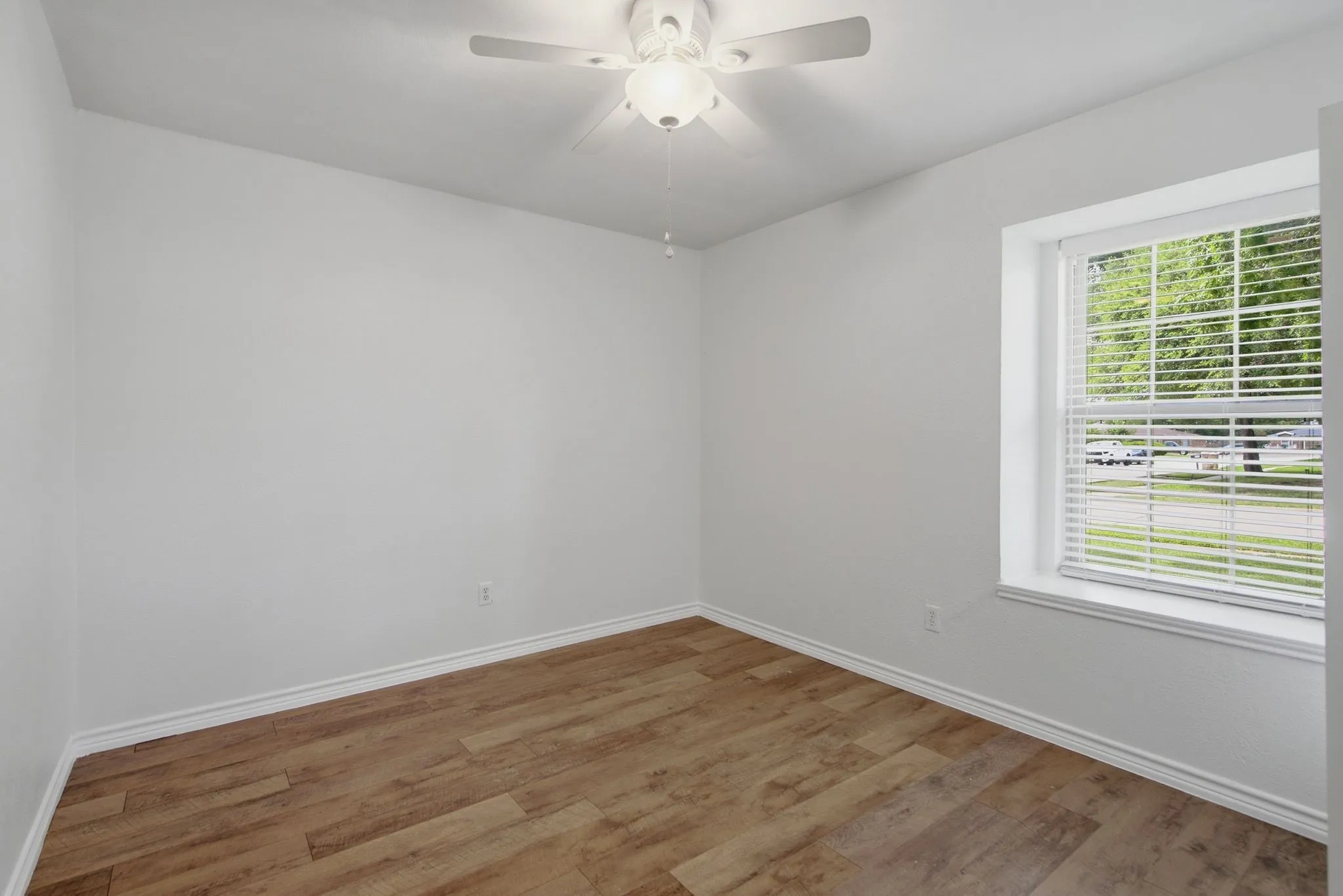 Single Family Residence For Rent in Denton County , 1830 Tiburon Bend, Lewisville, Texas 75067, 3 Bedroom, 2 Bathroom, 2 Garage spaces, 1,670 Sqft, built in 1983, mls#21344742, Real Estate Agent in Lewisville, Homes For Rent in Denton county, Homes For Rent in Lewisville, Realtor in Lewisville Texas, Real Estate Brokerage Independent Realty Texas, Luminita Cordes Realtor