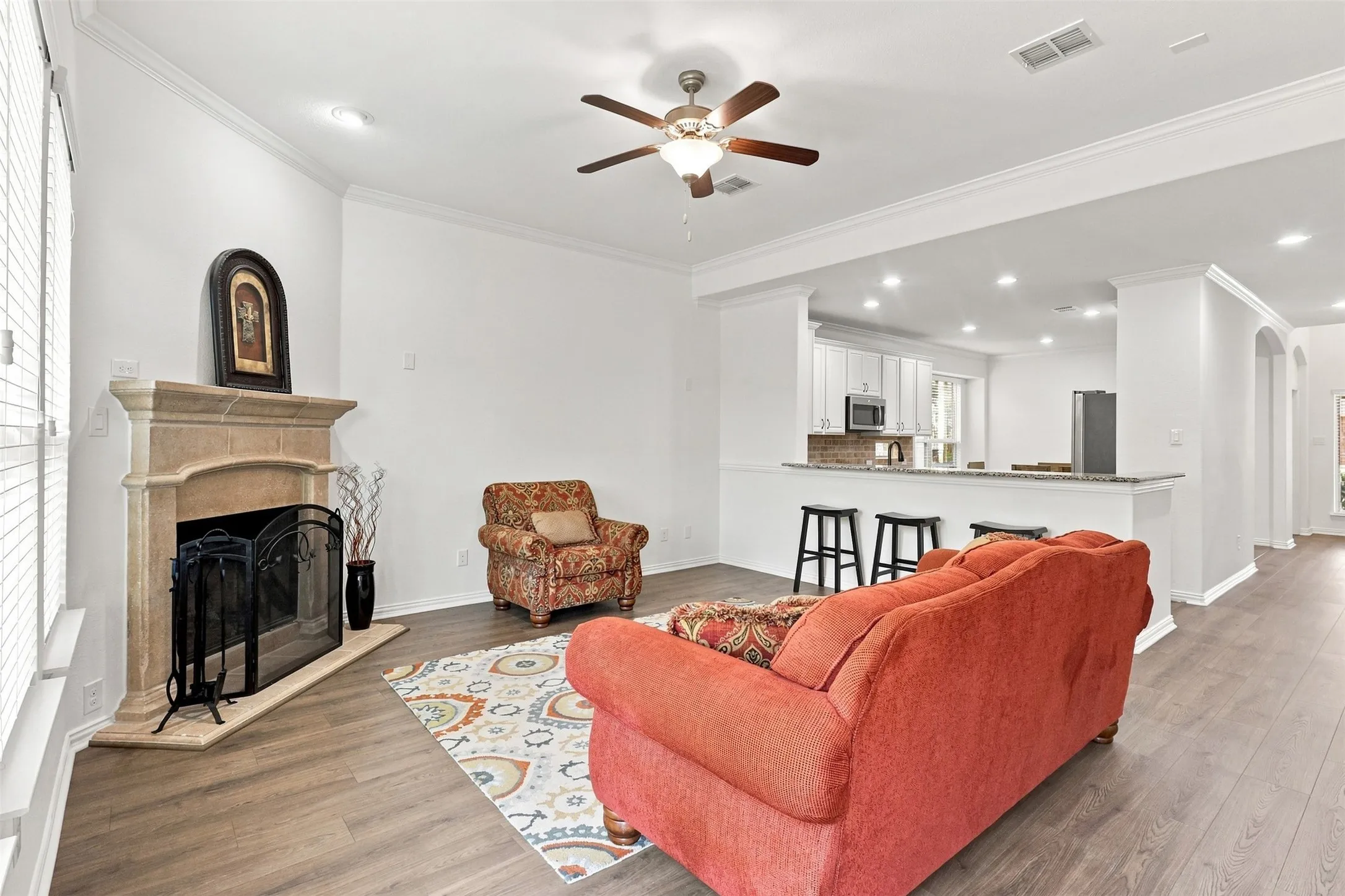 Single Family Residence For Sale in Collin County , 12417 Sharpsburg Drive, Mc Kinney, Texas 75071, 4 Bedroom, 3 Bathroom, 2 Garage spaces, 2,451 Sqft, built in 2014, mls#21341557, Real Estate Agent in Mc Kinney, Homes For Sale in Collin county, Homes For Sale in Mc Kinney, Realtor in Mc Kinney Texas, Real Estate Brokerage Independent Realty Texas, Luminita Cordes Realtor