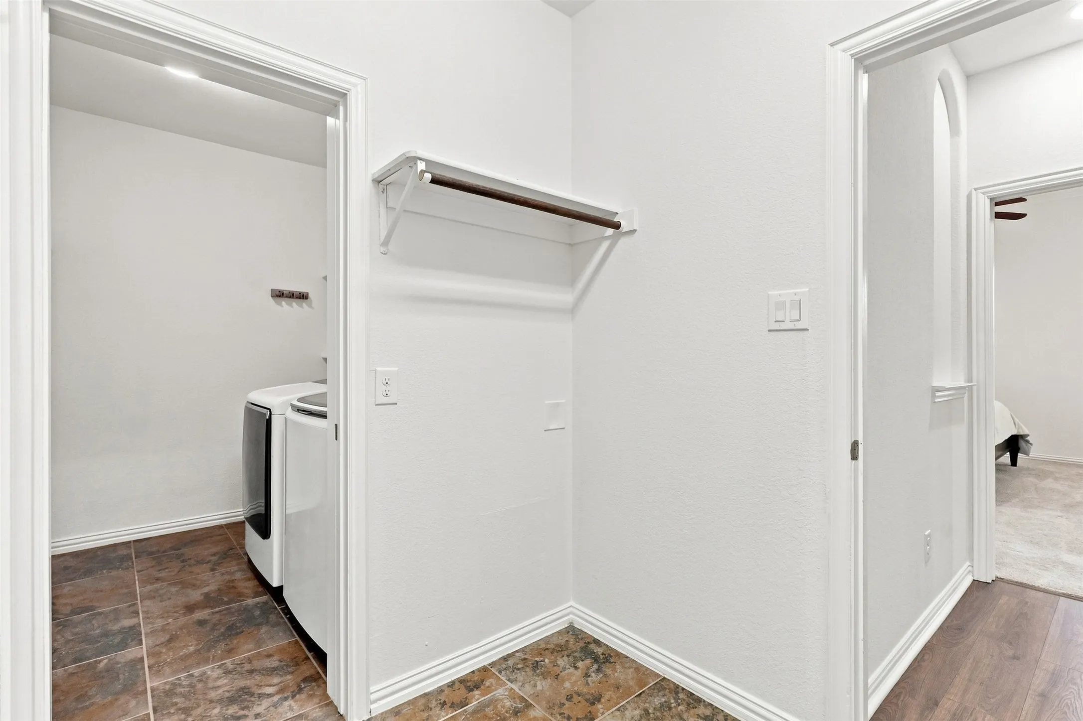 Single Family Residence For Sale in Collin County , 12417 Sharpsburg Drive, Mc Kinney, Texas 75071, 4 Bedroom, 3 Bathroom, 2 Garage spaces, 2,451 Sqft, built in 2014, mls#21341557, Real Estate Agent in Mc Kinney, Homes For Sale in Collin county, Homes For Sale in Mc Kinney, Realtor in Mc Kinney Texas, Real Estate Brokerage Independent Realty Texas, Luminita Cordes Realtor