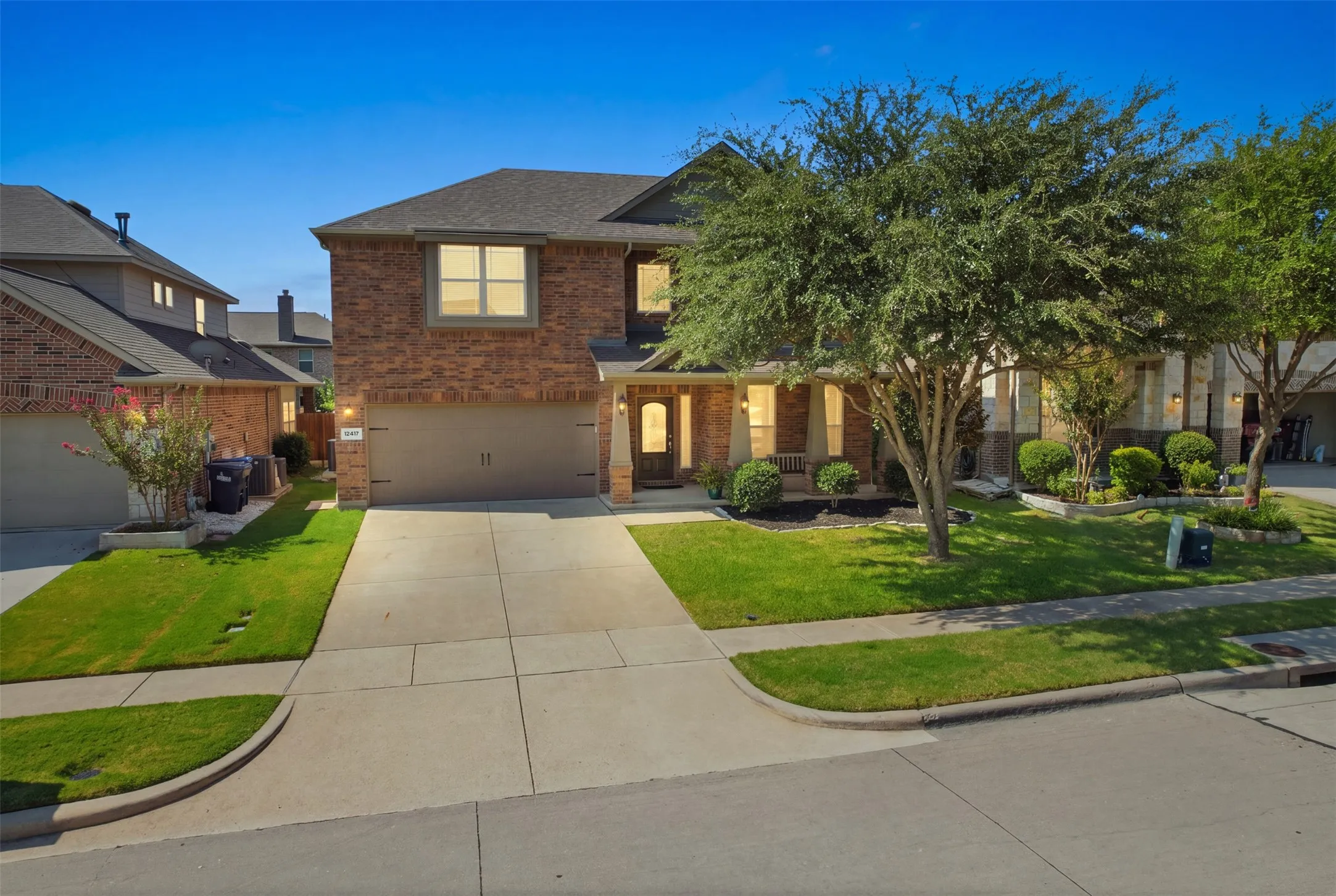 Single Family Residence For Sale in Collin County , 12417 Sharpsburg Drive, Mc Kinney, Texas 75071, 4 Bedroom, 3 Bathroom, 2 Garage spaces, 2,451 Sqft, built in 2014, mls#21341557, Real Estate Agent in Mc Kinney, Homes For Sale in Collin county, Homes For Sale in Mc Kinney, Realtor in Mc Kinney Texas, Real Estate Brokerage Independent Realty Texas, Luminita Cordes Realtor