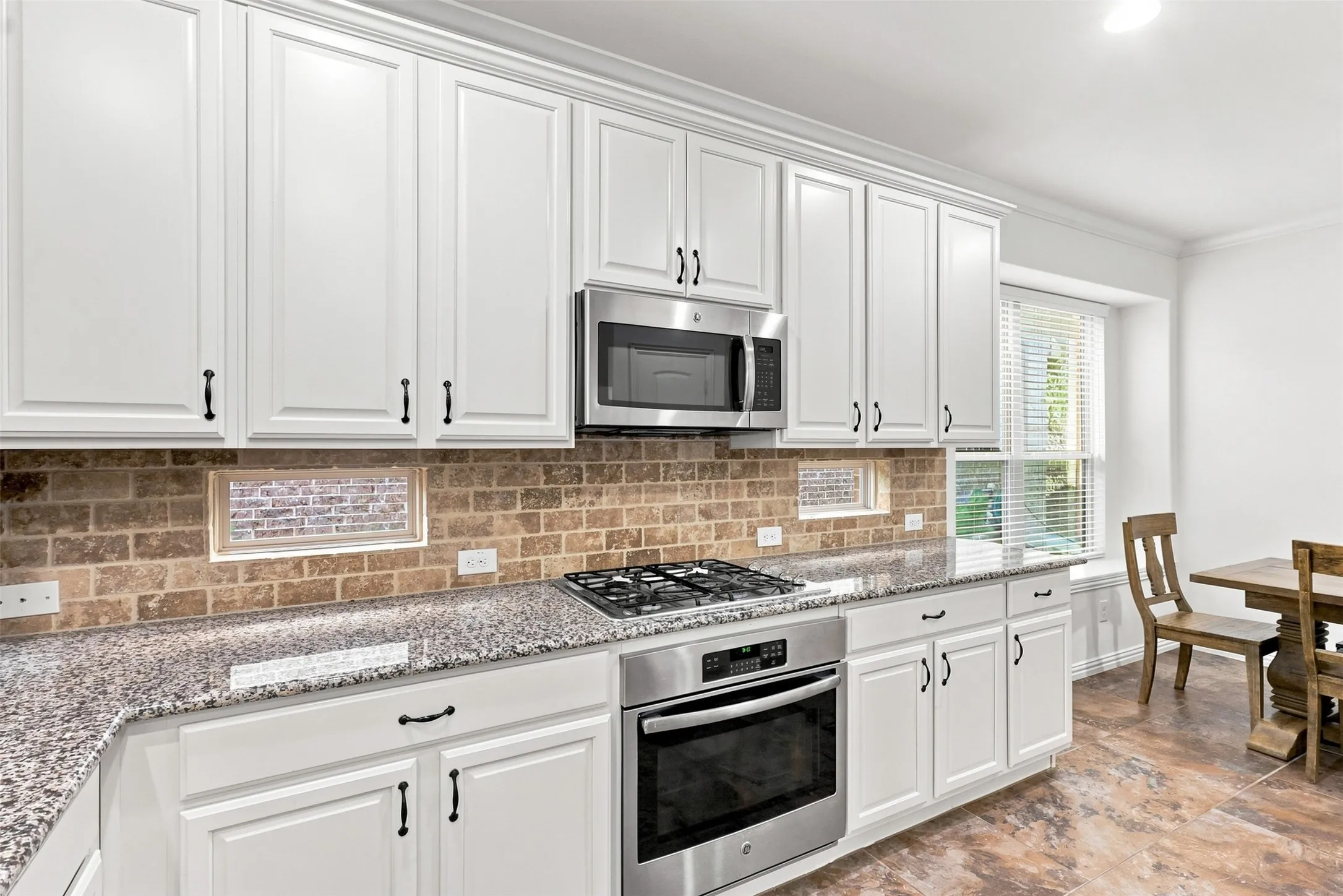 Single Family Residence For Sale in Collin County , 12417 Sharpsburg Drive, Mc Kinney, Texas 75071, 4 Bedroom, 3 Bathroom, 2 Garage spaces, 2,451 Sqft, built in 2014, mls#21341557, Real Estate Agent in Mc Kinney, Homes For Sale in Collin county, Homes For Sale in Mc Kinney, Realtor in Mc Kinney Texas, Real Estate Brokerage Independent Realty Texas, Luminita Cordes Realtor