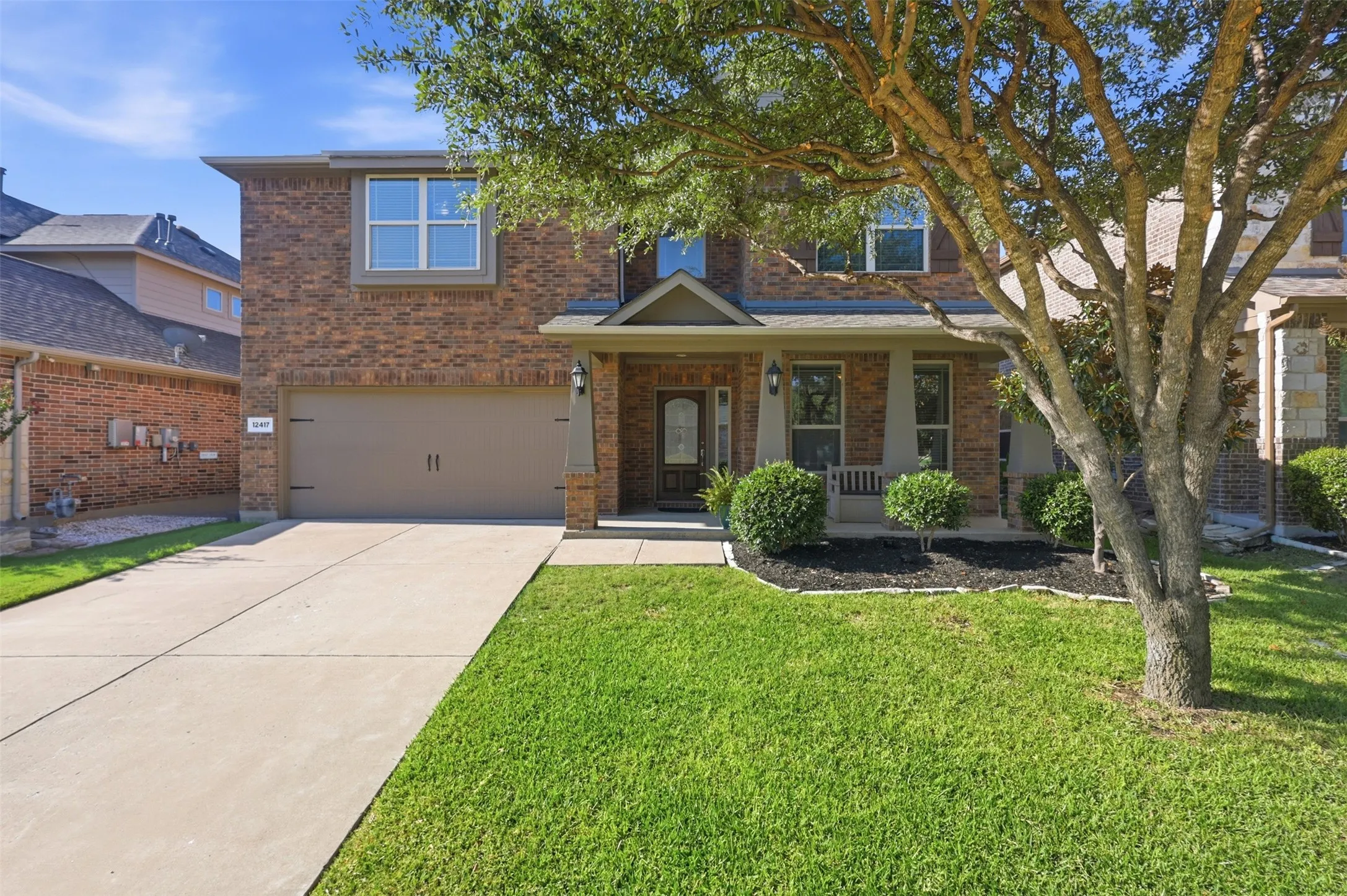 Single Family Residence For Sale in Collin County , 12417 Sharpsburg Drive, Mc Kinney, Texas 75071, 4 Bedroom, 3 Bathroom, 2 Garage spaces, 2,451 Sqft, built in 2014, mls#21341557, Real Estate Agent in Mc Kinney, Homes For Sale in Collin county, Homes For Sale in Mc Kinney, Realtor in Mc Kinney Texas, Real Estate Brokerage Independent Realty Texas, Luminita Cordes Realtor