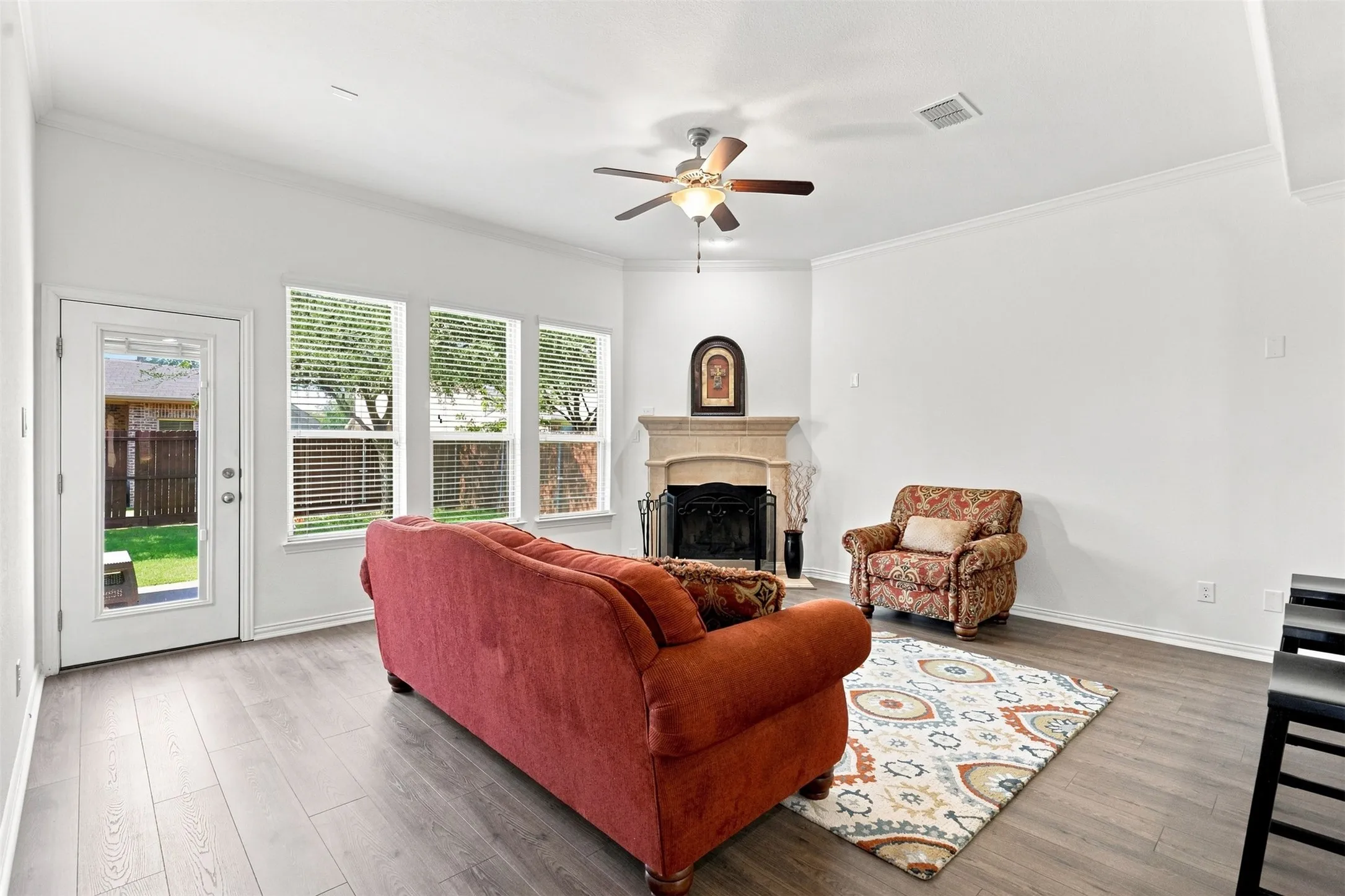 Single Family Residence For Sale in Collin County , 12417 Sharpsburg Drive, Mc Kinney, Texas 75071, 4 Bedroom, 3 Bathroom, 2 Garage spaces, 2,451 Sqft, built in 2014, mls#21341557, Real Estate Agent in Mc Kinney, Homes For Sale in Collin county, Homes For Sale in Mc Kinney, Realtor in Mc Kinney Texas, Real Estate Brokerage Independent Realty Texas, Luminita Cordes Realtor