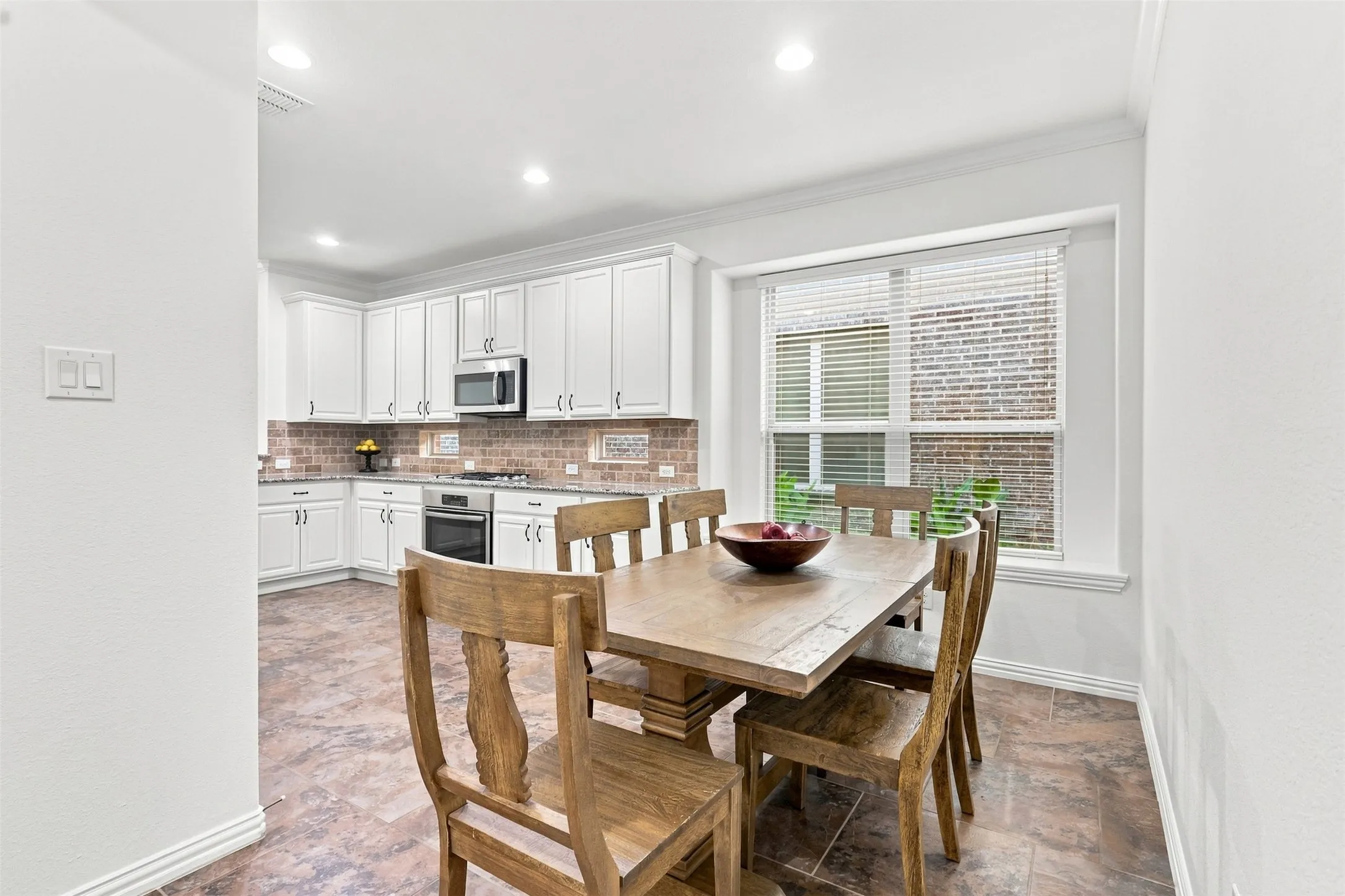Single Family Residence For Sale in Collin County , 12417 Sharpsburg Drive, Mc Kinney, Texas 75071, 4 Bedroom, 3 Bathroom, 2 Garage spaces, 2,451 Sqft, built in 2014, mls#21341557, Real Estate Agent in Mc Kinney, Homes For Sale in Collin county, Homes For Sale in Mc Kinney, Realtor in Mc Kinney Texas, Real Estate Brokerage Independent Realty Texas, Luminita Cordes Realtor