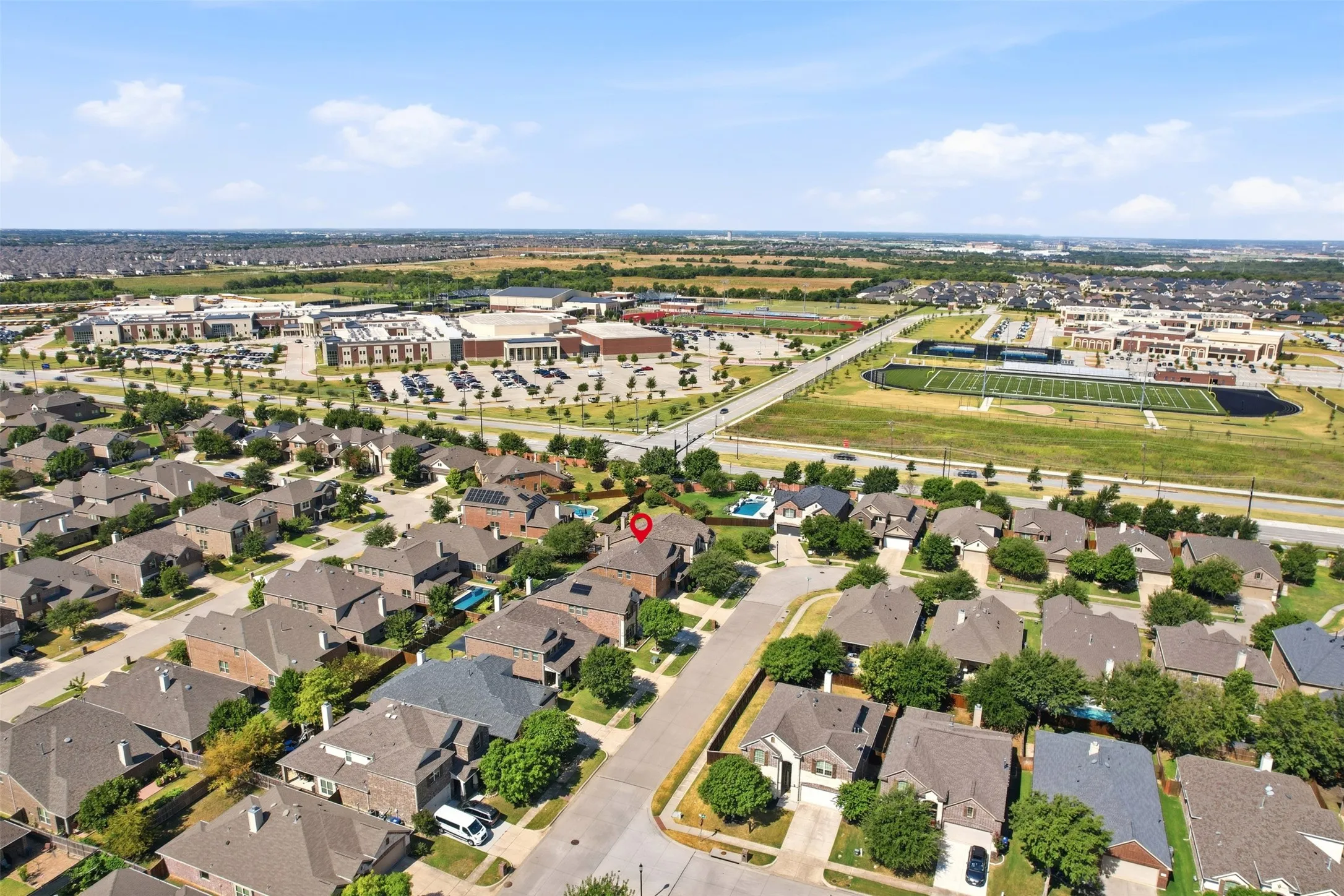Single Family Residence For Sale in Collin County , 12417 Sharpsburg Drive, Mc Kinney, Texas 75071, 4 Bedroom, 3 Bathroom, 2 Garage spaces, 2,451 Sqft, built in 2014, mls#21341557, Real Estate Agent in Mc Kinney, Homes For Sale in Collin county, Homes For Sale in Mc Kinney, Realtor in Mc Kinney Texas, Real Estate Brokerage Independent Realty Texas, Luminita Cordes Realtor