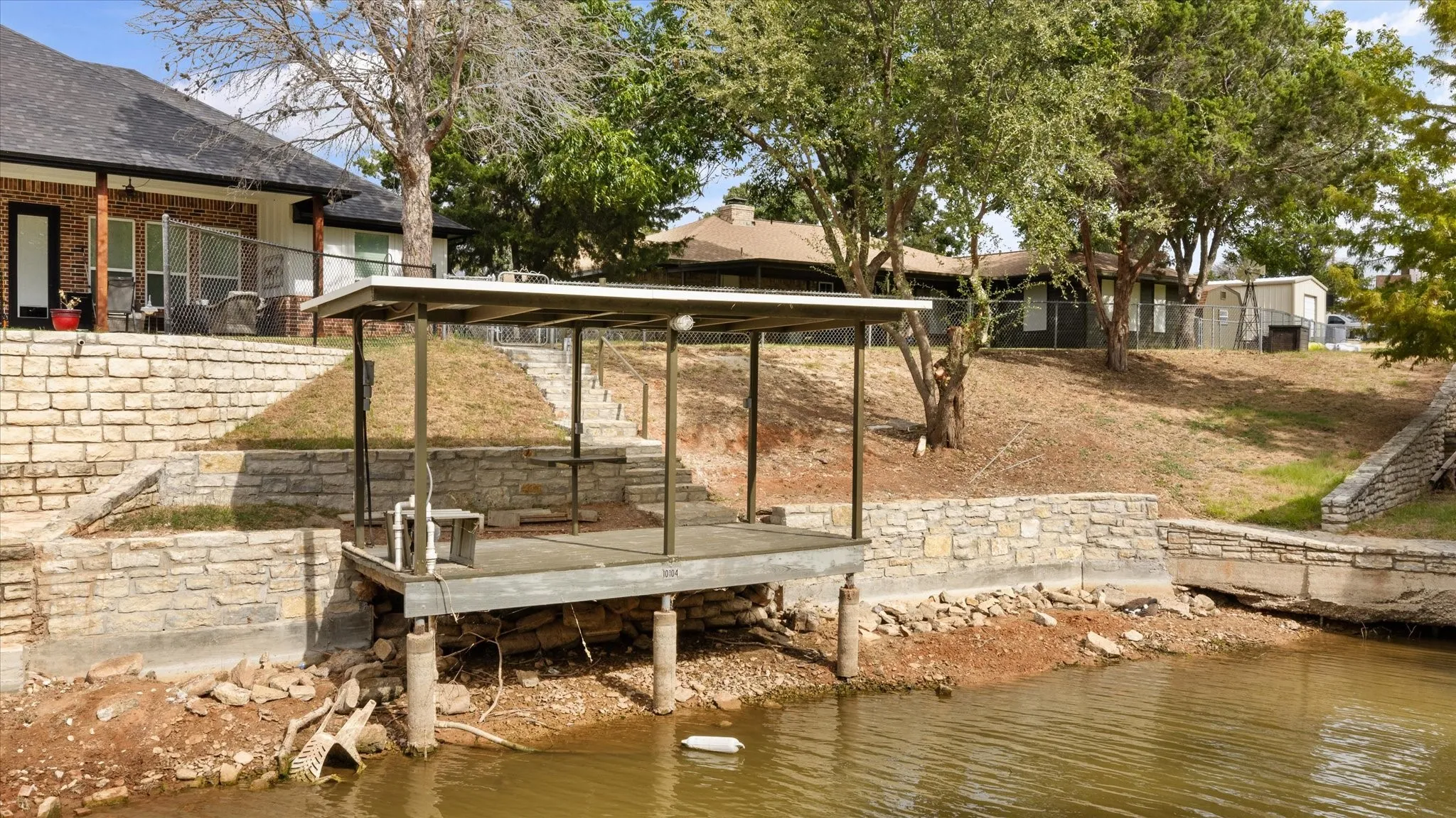 Single Family Residence For Rent in Hood County , 417 Sky Harbour Court, Granbury, Texas 76049, 3 Bedroom, 2 Bathroom, 2 Garage spaces, 1,888 Sqft, built in 1986, mls#21343259, Real Estate Agent in Granbury, Homes For Rent in Hood county, Homes For Rent in Granbury, Realtor in Granbury Texas, Real Estate Brokerage Independent Realty Texas, Luminita Cordes Realtor