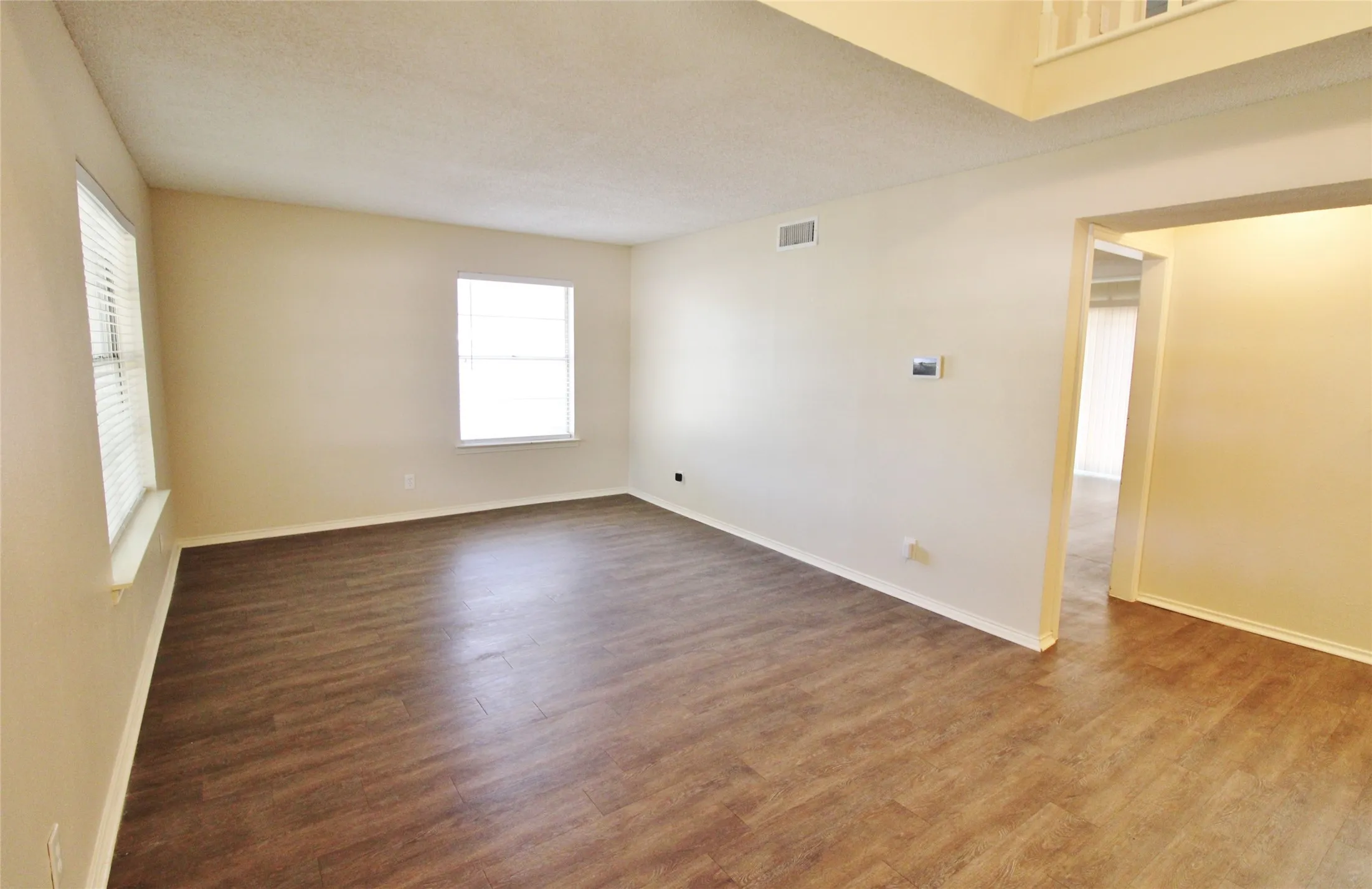 Single Family Residence For Rent in Dallas County , 900 Valley Ridge Drive, De Soto, Texas 75115, 4 Bedroom, 3 Bathroom, 2 Garage spaces, 2,190 Sqft, built in 1963, mls#21344770, Real Estate Agent in De Soto, Homes For Rent in Dallas county, Homes For Rent in De Soto, Realtor in De Soto Texas, Real Estate Brokerage Independent Realty Texas, Luminita Cordes Realtor