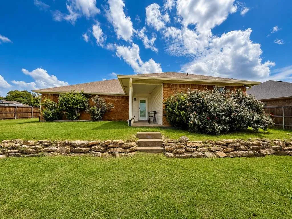 Single Family Residence For Sale in Mc Lennan County , 4401 Lacey Circle, Waco, Texas 76708, 4 Bedroom, 2 Bathroom, 2 Garage spaces, 2,072 Sqft, built in 2006, mls#21343446, Real Estate Agent in Waco, Homes For Sale in Mc Lennan county, Homes For Sale in Waco, Realtor in Waco Texas, Real Estate Brokerage Independent Realty Texas, Luminita Cordes Realtor