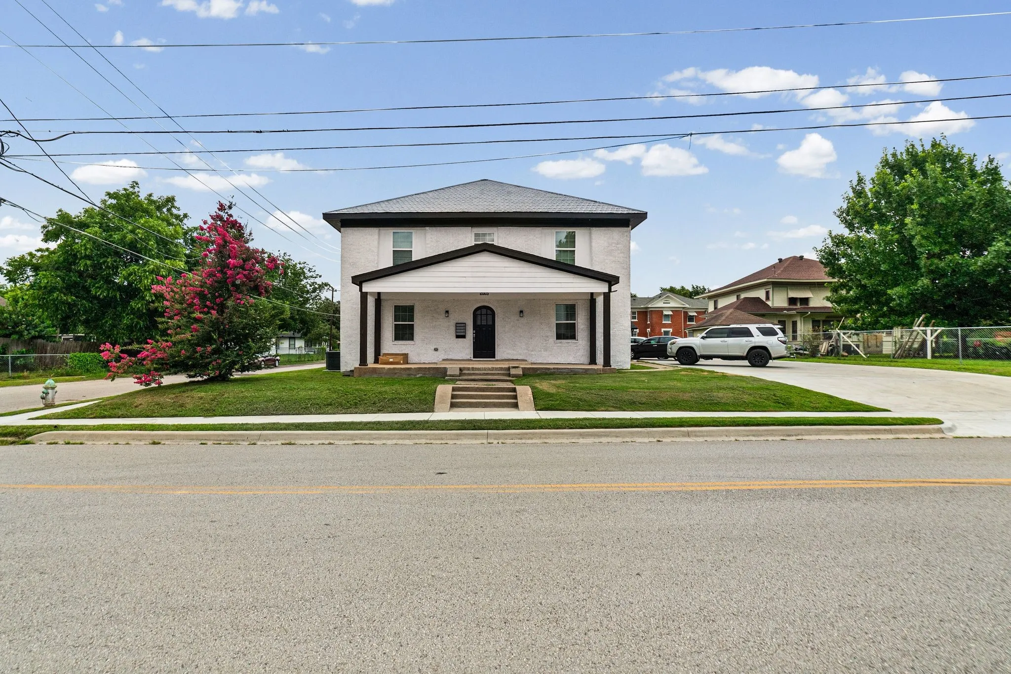 Apartment For Rent in Hunt County , 2005 Wesley Street 3, Greenville, Texas 75401, 2 Bedroom, 1 Bathroom, Garage spaces, 1,056 Sqft, built in 1950, mls#21344775, Real Estate Agent in Greenville, Homes For Rent in Hunt county, Homes For Rent in Greenville, Realtor in Greenville Texas, Real Estate Brokerage Independent Realty Texas, Luminita Cordes Realtor