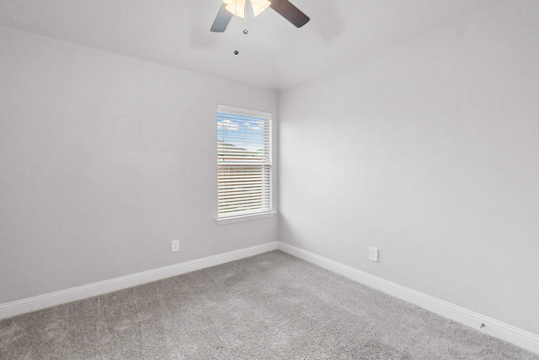 Apartment For Rent in Hunt County , 2005 Wesley Street 3, Greenville, Texas 75401, 2 Bedroom, 1 Bathroom, Garage spaces, 1,056 Sqft, built in 1950, mls#21344775, Real Estate Agent in Greenville, Homes For Rent in Hunt county, Homes For Rent in Greenville, Realtor in Greenville Texas, Real Estate Brokerage Independent Realty Texas, Luminita Cordes Realtor