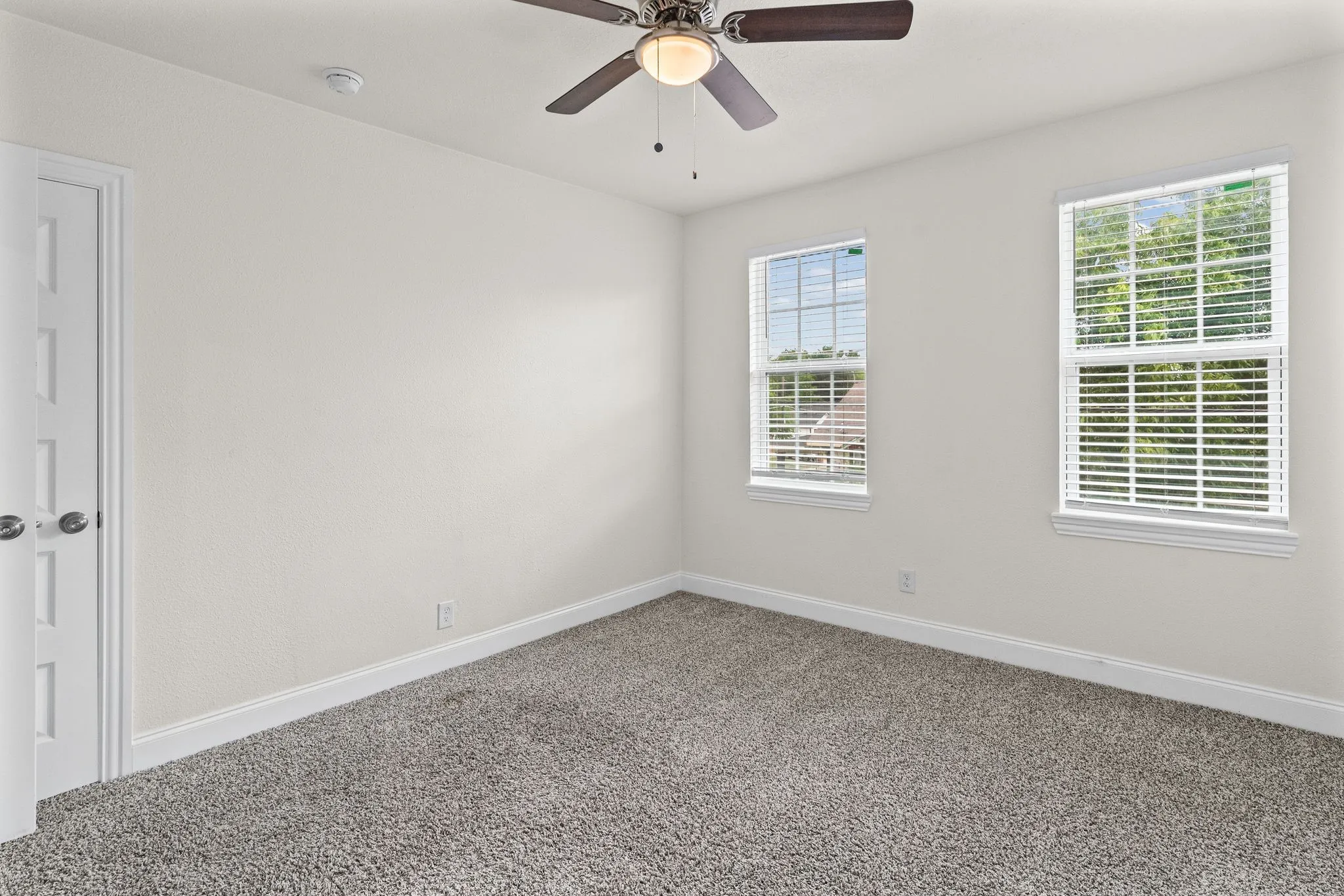 Apartment For Rent in Hunt County , 2005 Wesley Street 3, Greenville, Texas 75401, 2 Bedroom, 1 Bathroom, Garage spaces, 1,056 Sqft, built in 1950, mls#21344775, Real Estate Agent in Greenville, Homes For Rent in Hunt county, Homes For Rent in Greenville, Realtor in Greenville Texas, Real Estate Brokerage Independent Realty Texas, Luminita Cordes Realtor