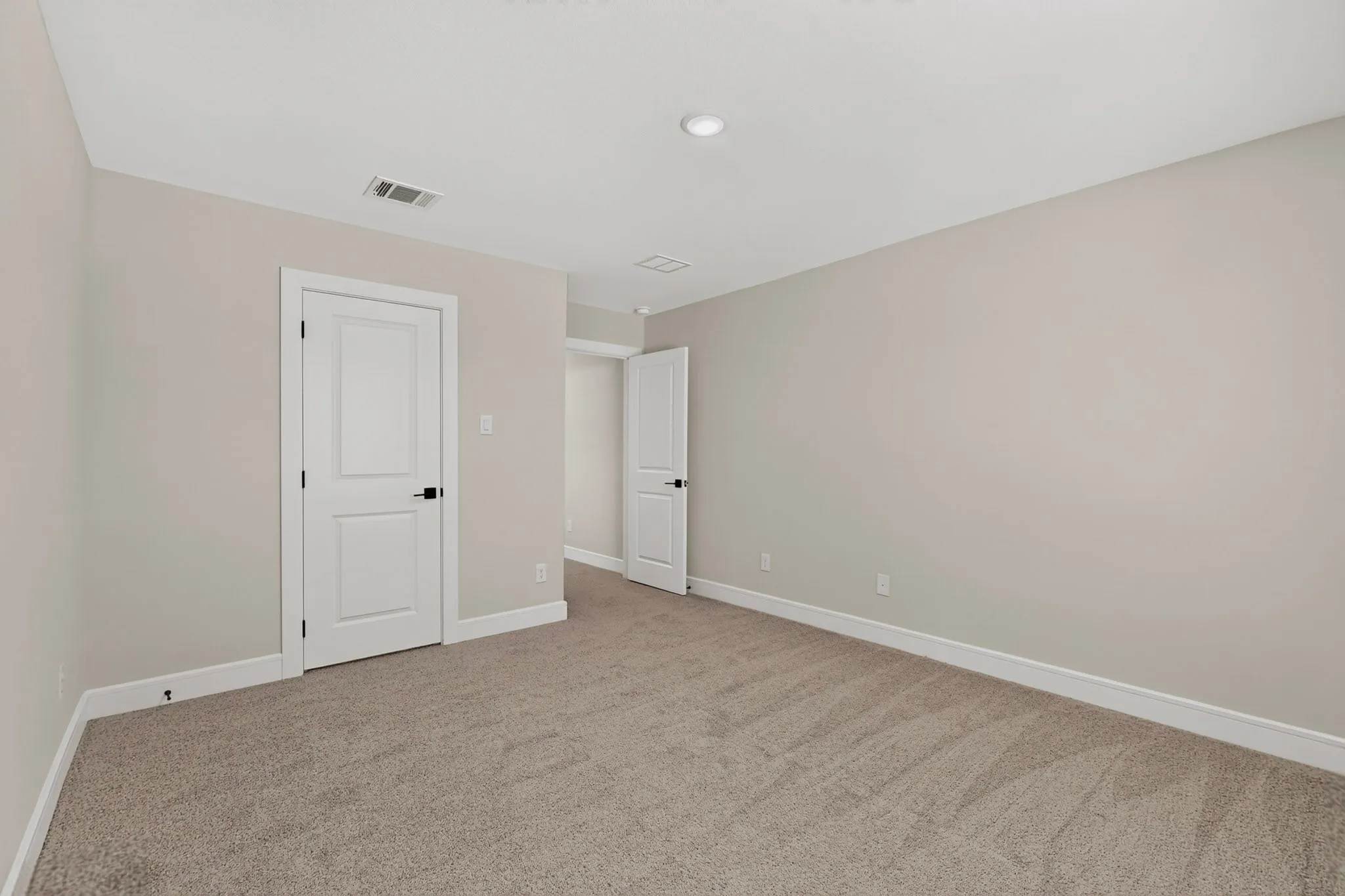 Single Family Residence For Sale in Collin County , 274 Wishing Pond Road, Lavon, Texas 75166, 5 Bedroom, 5 Bathroom, 4 Garage spaces, 3,716 Sqft, built in 2024, mls#21344354, Real Estate Agent in Lavon, Homes For Sale in Collin county, Homes For Sale in Lavon, Realtor in Lavon Texas, Real Estate Brokerage Independent Realty Texas, Luminita Cordes Realtor