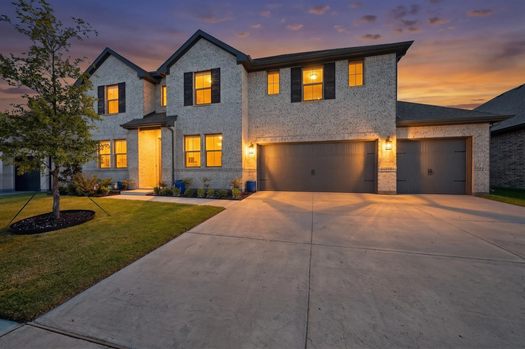 Single Family Residence For Sale in Collin County , 274 Wishing Pond Road, Lavon, Texas 75166, 5 Bedroom, 5 Bathroom, 4 Garage spaces, 3,716 Sqft, built in 2024, mls#21344354, Real Estate Agent in Lavon, Homes For Sale in Collin county, Homes For Sale in Lavon, Realtor in Lavon Texas, Real Estate Brokerage Independent Realty Texas, Luminita Cordes Realtor
