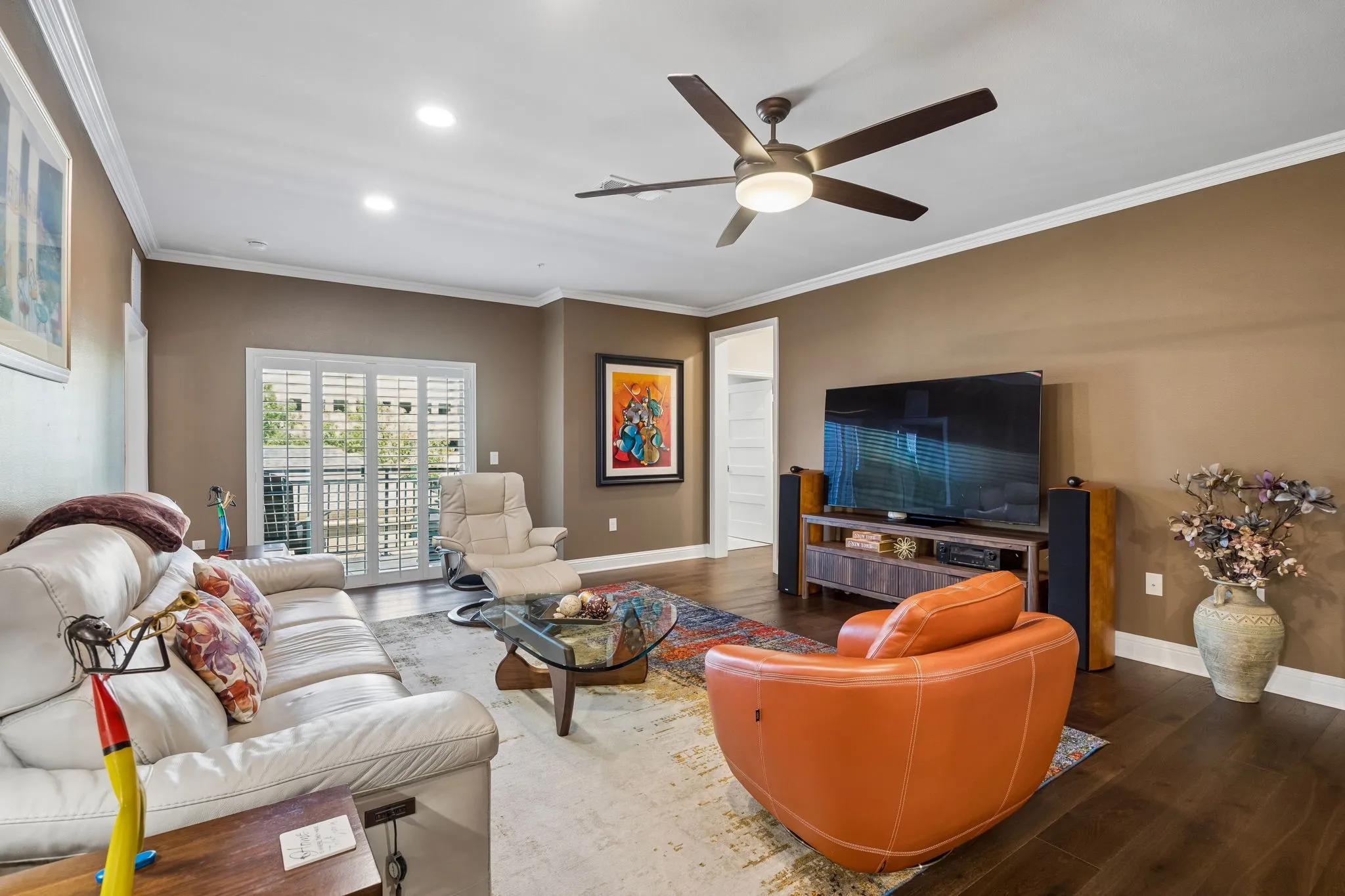 Condominium For Sale in Dallas County , 1735 Wittington Place 3207, Farmers Branch, Texas 75234, 3 Bedroom, 2 Bathroom, 1 Garage spaces, 2,031 Sqft, built in 2019, mls#21344149, Real Estate Agent in Farmers Branch, Homes For Sale in Dallas county, Homes For Sale in Farmers Branch, Realtor in Farmers Branch Texas, Real Estate Brokerage Independent Realty Texas, Luminita Cordes Realtor