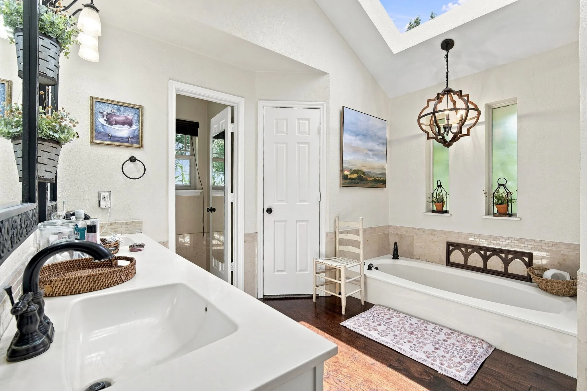 Single Family Residence For Sale in Ellis County , 210 Rock Springs Court, Waxahachie, Texas 75165, 4 Bedroom, 3 Bathroom, 2 Garage spaces, 2,917 Sqft, built in 1983, mls#21344663, Real Estate Agent in Waxahachie, Homes For Sale in Ellis county, Homes For Sale in Waxahachie, Realtor in Waxahachie Texas, Real Estate Brokerage Independent Realty Texas, Luminita Cordes Realtor