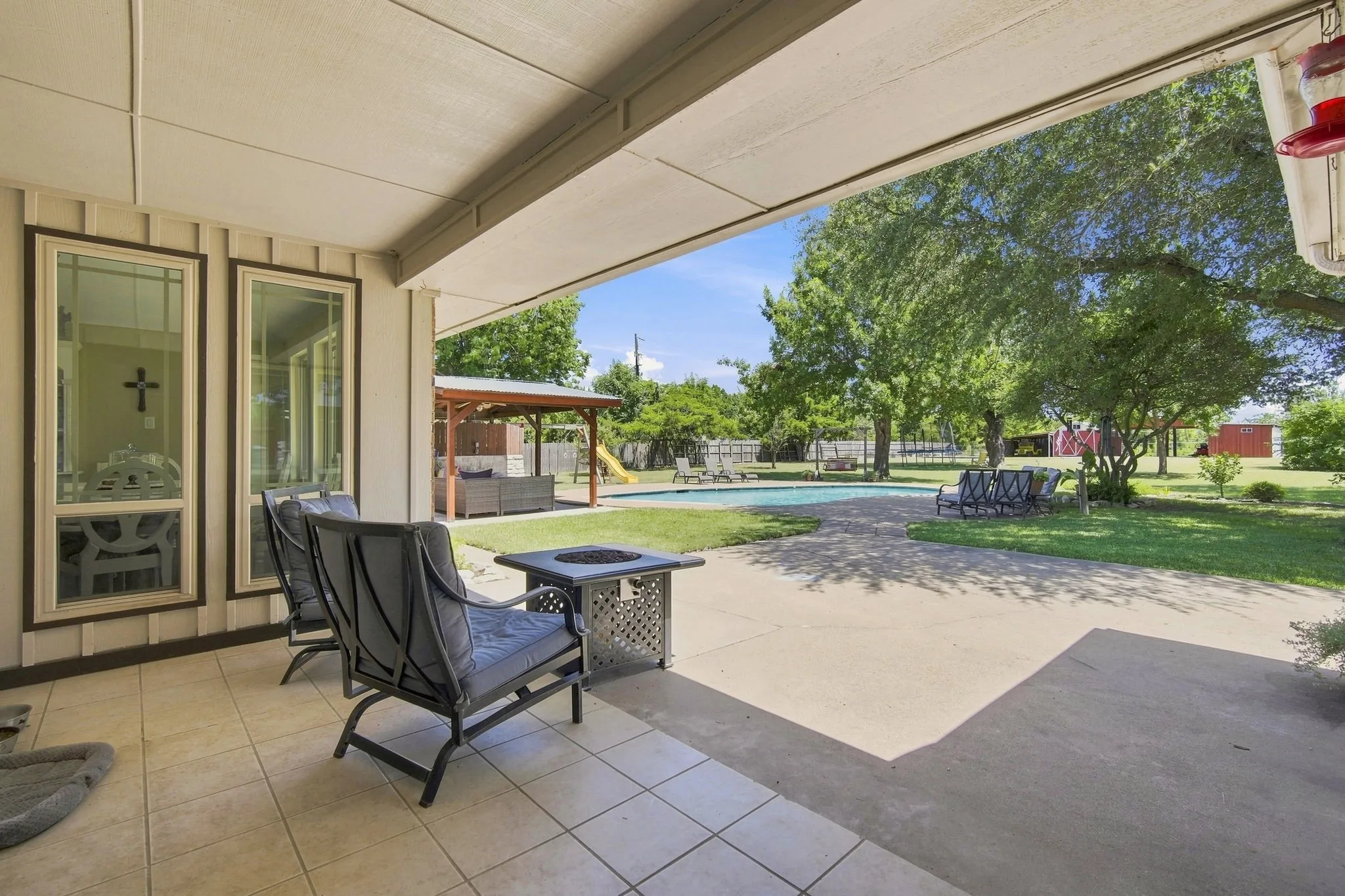 Single Family Residence For Sale in Ellis County , 210 Rock Springs Court, Waxahachie, Texas 75165, 4 Bedroom, 3 Bathroom, 2 Garage spaces, 2,917 Sqft, built in 1983, mls#21344663, Real Estate Agent in Waxahachie, Homes For Sale in Ellis county, Homes For Sale in Waxahachie, Realtor in Waxahachie Texas, Real Estate Brokerage Independent Realty Texas, Luminita Cordes Realtor