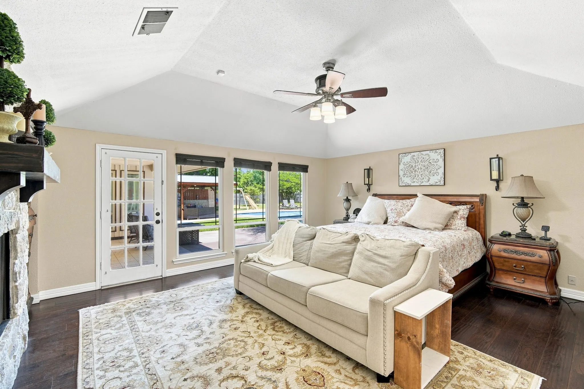 Single Family Residence For Sale in Ellis County , 210 Rock Springs Court, Waxahachie, Texas 75165, 4 Bedroom, 3 Bathroom, 2 Garage spaces, 2,917 Sqft, built in 1983, mls#21344663, Real Estate Agent in Waxahachie, Homes For Sale in Ellis county, Homes For Sale in Waxahachie, Realtor in Waxahachie Texas, Real Estate Brokerage Independent Realty Texas, Luminita Cordes Realtor