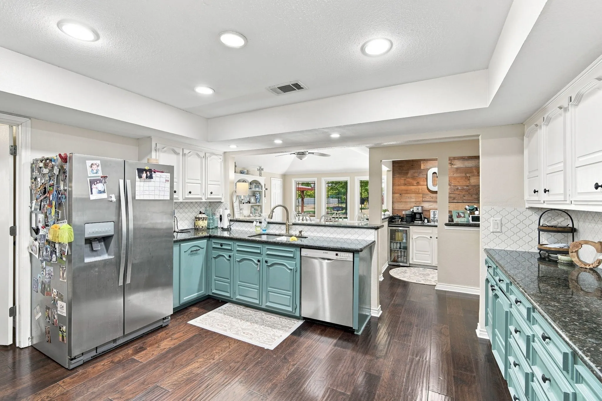 Single Family Residence For Sale in Ellis County , 210 Rock Springs Court, Waxahachie, Texas 75165, 4 Bedroom, 3 Bathroom, 2 Garage spaces, 2,917 Sqft, built in 1983, mls#21344663, Real Estate Agent in Waxahachie, Homes For Sale in Ellis county, Homes For Sale in Waxahachie, Realtor in Waxahachie Texas, Real Estate Brokerage Independent Realty Texas, Luminita Cordes Realtor