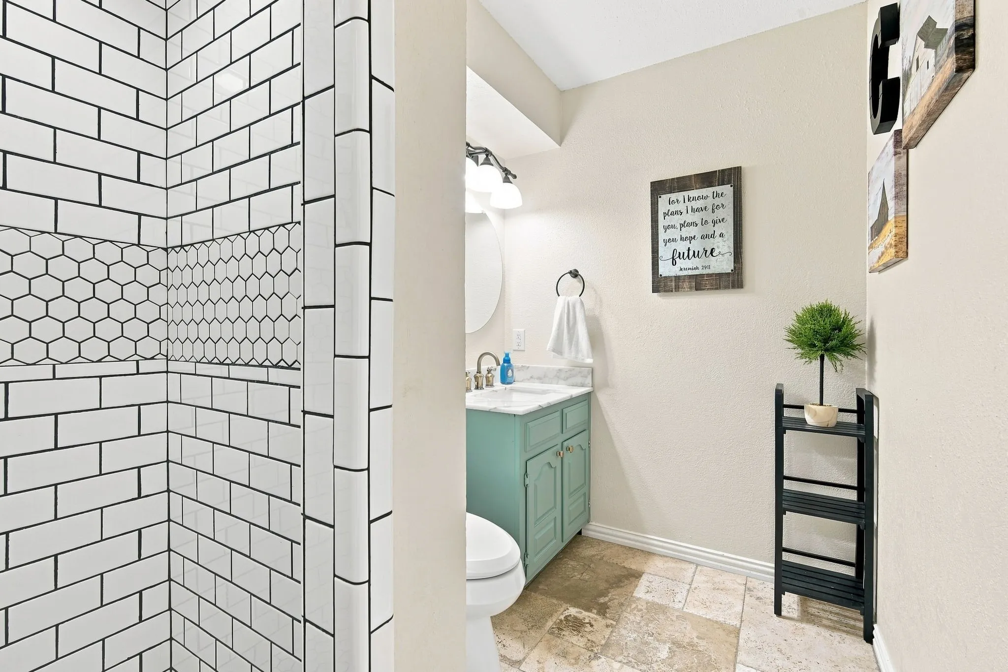 Single Family Residence For Sale in Ellis County , 210 Rock Springs Court, Waxahachie, Texas 75165, 4 Bedroom, 3 Bathroom, 2 Garage spaces, 2,917 Sqft, built in 1983, mls#21344663, Real Estate Agent in Waxahachie, Homes For Sale in Ellis county, Homes For Sale in Waxahachie, Realtor in Waxahachie Texas, Real Estate Brokerage Independent Realty Texas, Luminita Cordes Realtor
