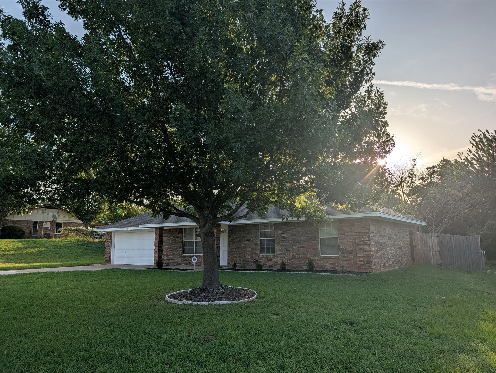 Single Family Residence For Rent in Parker County , 118 Westridge Drive, Springtown, Texas 76082, 3 Bedroom, 2 Bathroom, 2 Garage spaces, 1,053 Sqft, built in 1996, mls#21344801, Real Estate Agent in Springtown, Homes For Rent in Parker county, Homes For Rent in Springtown, Realtor in Springtown Texas, Real Estate Brokerage Independent Realty Texas, Luminita Cordes Realtor
