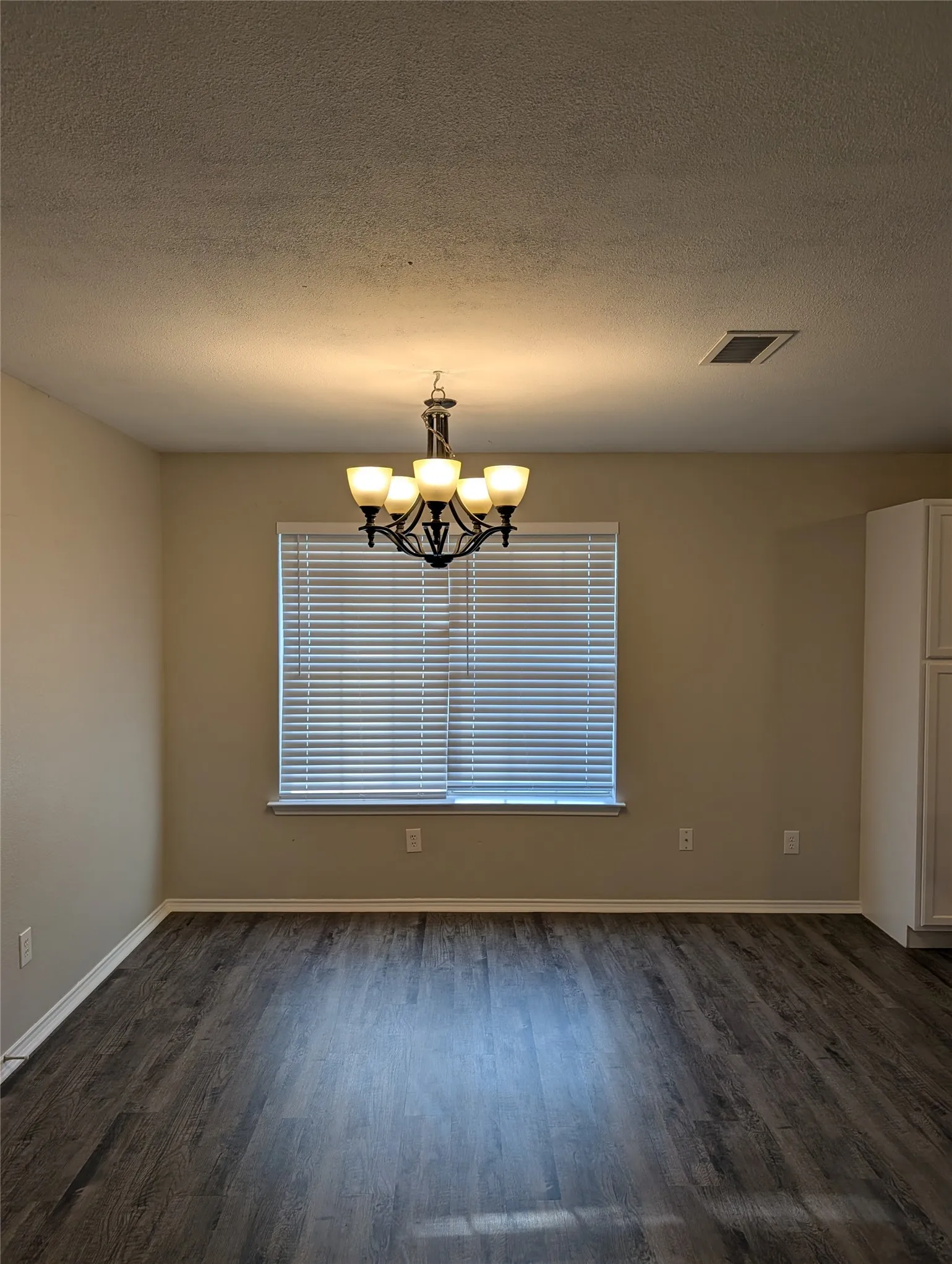 Single Family Residence For Rent in Parker County , 118 Westridge Drive, Springtown, Texas 76082, 3 Bedroom, 2 Bathroom, 2 Garage spaces, 1,053 Sqft, built in 1996, mls#21344801, Real Estate Agent in Springtown, Homes For Rent in Parker county, Homes For Rent in Springtown, Realtor in Springtown Texas, Real Estate Brokerage Independent Realty Texas, Luminita Cordes Realtor