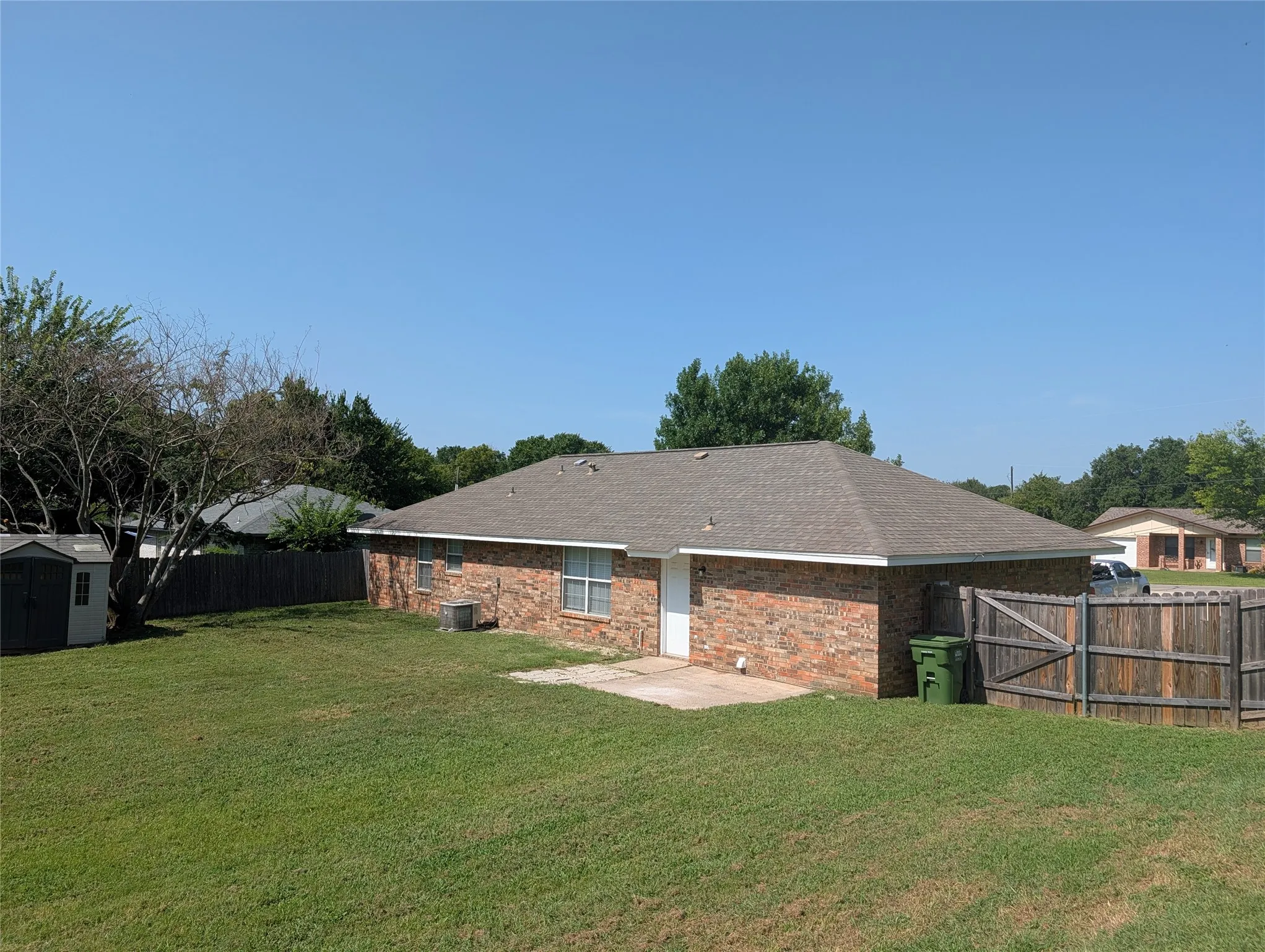 Single Family Residence For Rent in Parker County , 118 Westridge Drive, Springtown, Texas 76082, 3 Bedroom, 2 Bathroom, 2 Garage spaces, 1,053 Sqft, built in 1996, mls#21344801, Real Estate Agent in Springtown, Homes For Rent in Parker county, Homes For Rent in Springtown, Realtor in Springtown Texas, Real Estate Brokerage Independent Realty Texas, Luminita Cordes Realtor
