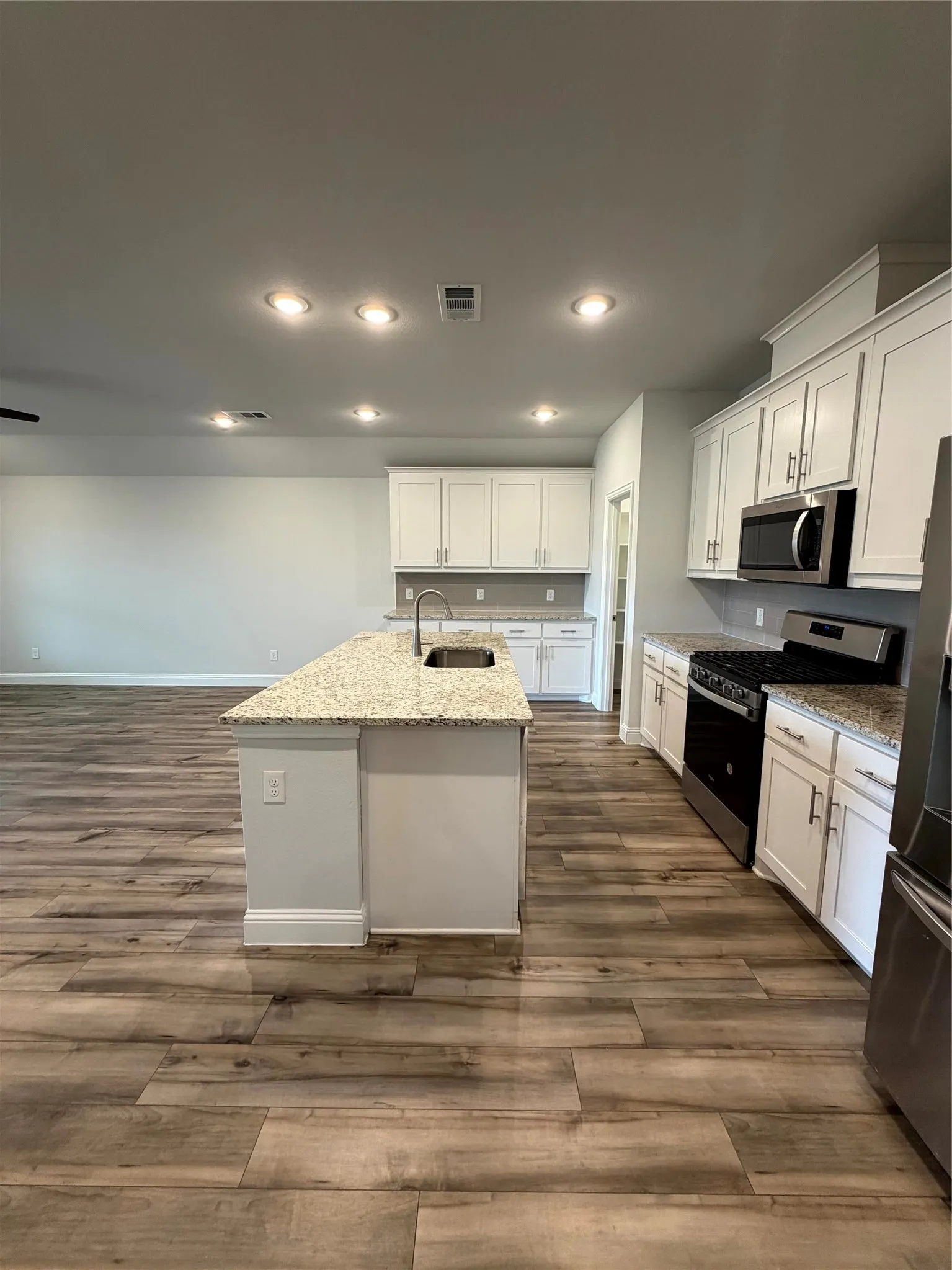 Single Family Residence For Rent in Rockwall County , 252 Fire Rock Drive, Royse City, Texas 75189, 4 Bedroom, 2 Bathroom, 2 Garage spaces, 1,906 Sqft, built in 2023, mls#21344804, Real Estate Agent in Royse City, Homes For Rent in Rockwall county, Homes For Rent in Royse City, Realtor in Royse City Texas, Real Estate Brokerage Independent Realty Texas, Luminita Cordes Realtor