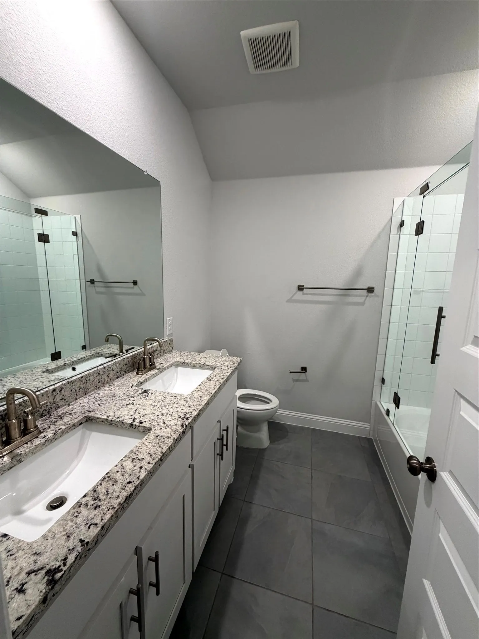 Single Family Residence For Rent in Rockwall County , 252 Fire Rock Drive, Royse City, Texas 75189, 4 Bedroom, 2 Bathroom, 2 Garage spaces, 1,906 Sqft, built in 2023, mls#21344804, Real Estate Agent in Royse City, Homes For Rent in Rockwall county, Homes For Rent in Royse City, Realtor in Royse City Texas, Real Estate Brokerage Independent Realty Texas, Luminita Cordes Realtor