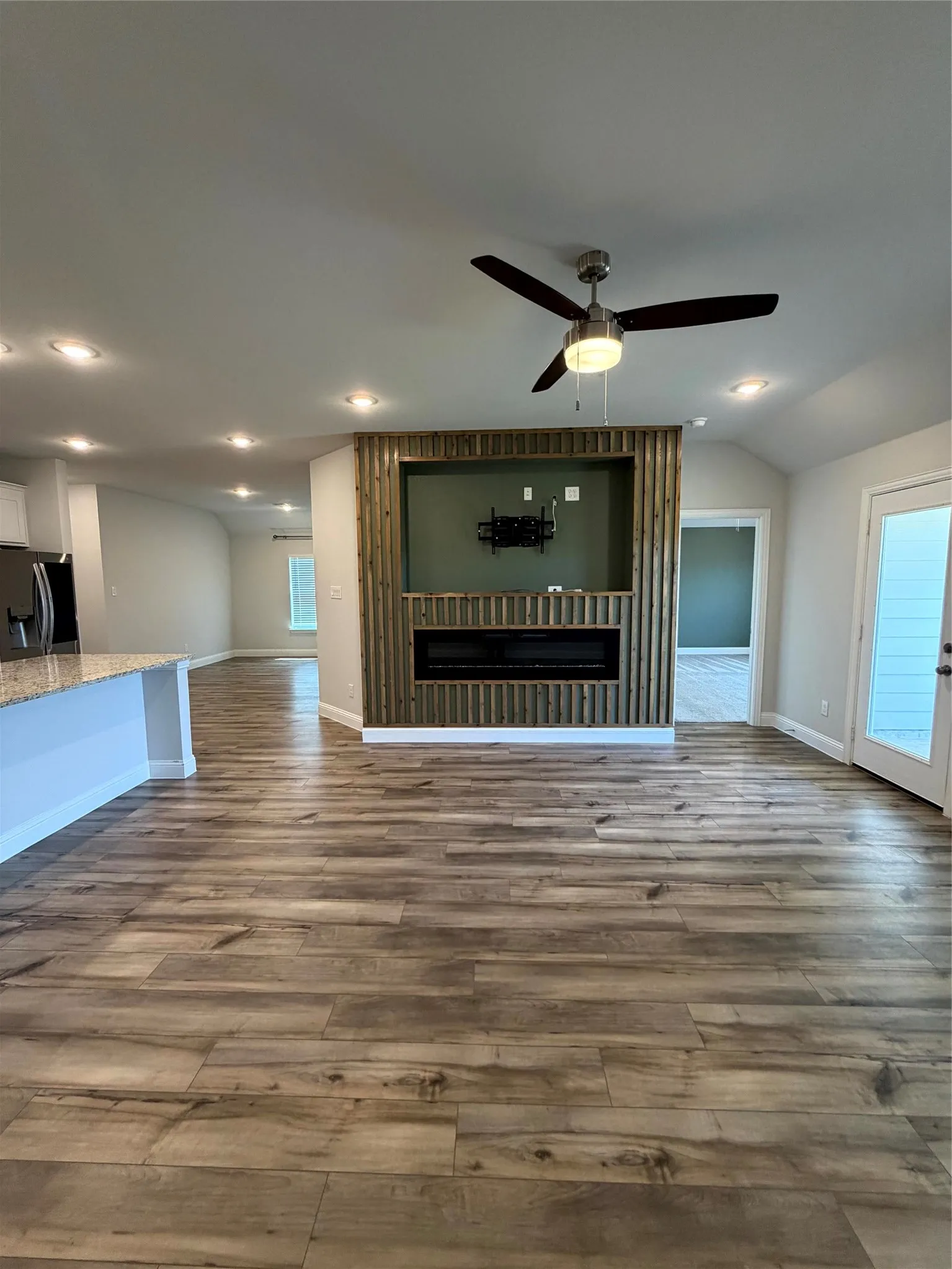 Single Family Residence For Rent in Rockwall County , 252 Fire Rock Drive, Royse City, Texas 75189, 4 Bedroom, 2 Bathroom, 2 Garage spaces, 1,906 Sqft, built in 2023, mls#21344804, Real Estate Agent in Royse City, Homes For Rent in Rockwall county, Homes For Rent in Royse City, Realtor in Royse City Texas, Real Estate Brokerage Independent Realty Texas, Luminita Cordes Realtor