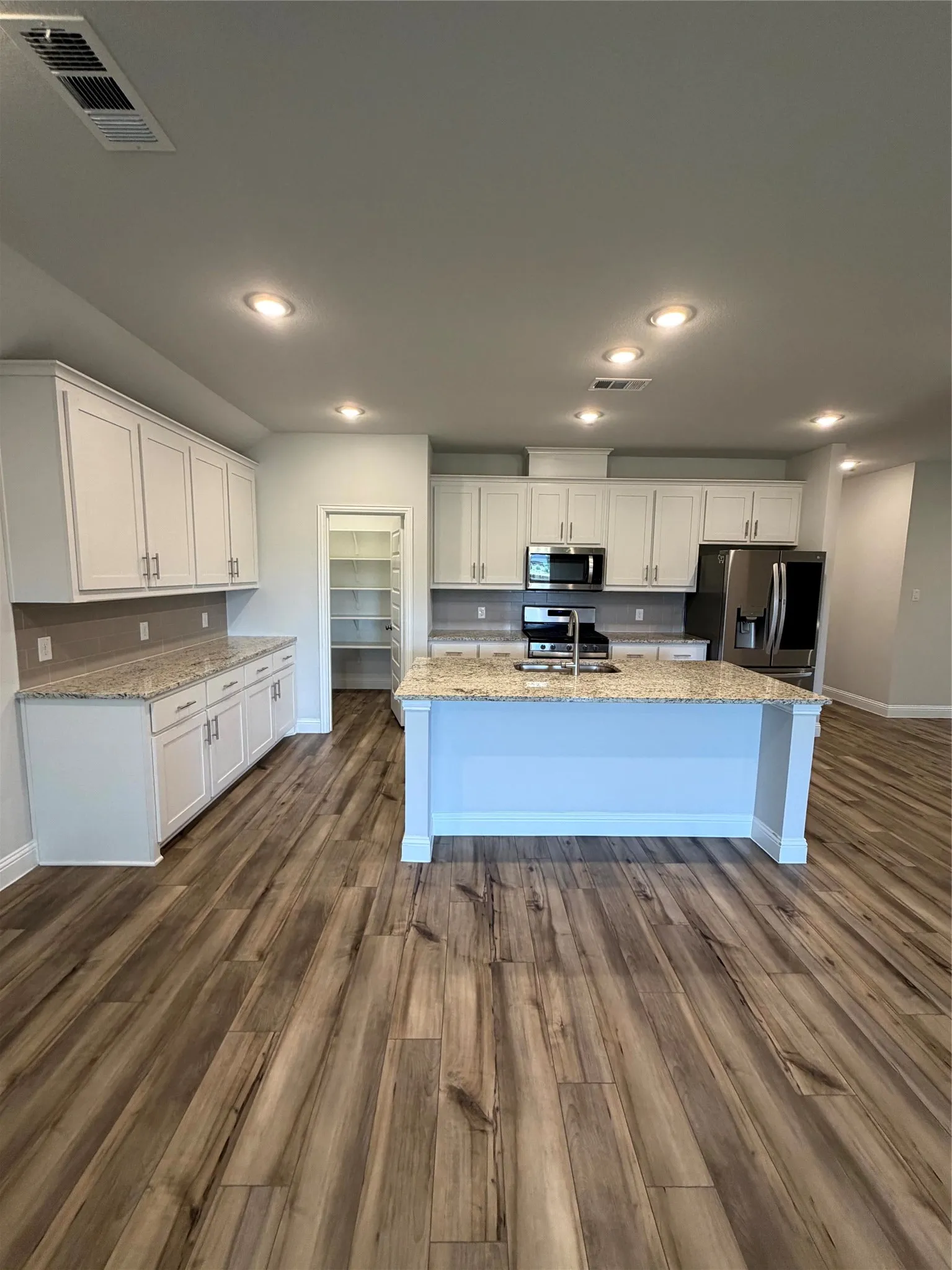 Single Family Residence For Rent in Rockwall County , 252 Fire Rock Drive, Royse City, Texas 75189, 4 Bedroom, 2 Bathroom, 2 Garage spaces, 1,906 Sqft, built in 2023, mls#21344804, Real Estate Agent in Royse City, Homes For Rent in Rockwall county, Homes For Rent in Royse City, Realtor in Royse City Texas, Real Estate Brokerage Independent Realty Texas, Luminita Cordes Realtor