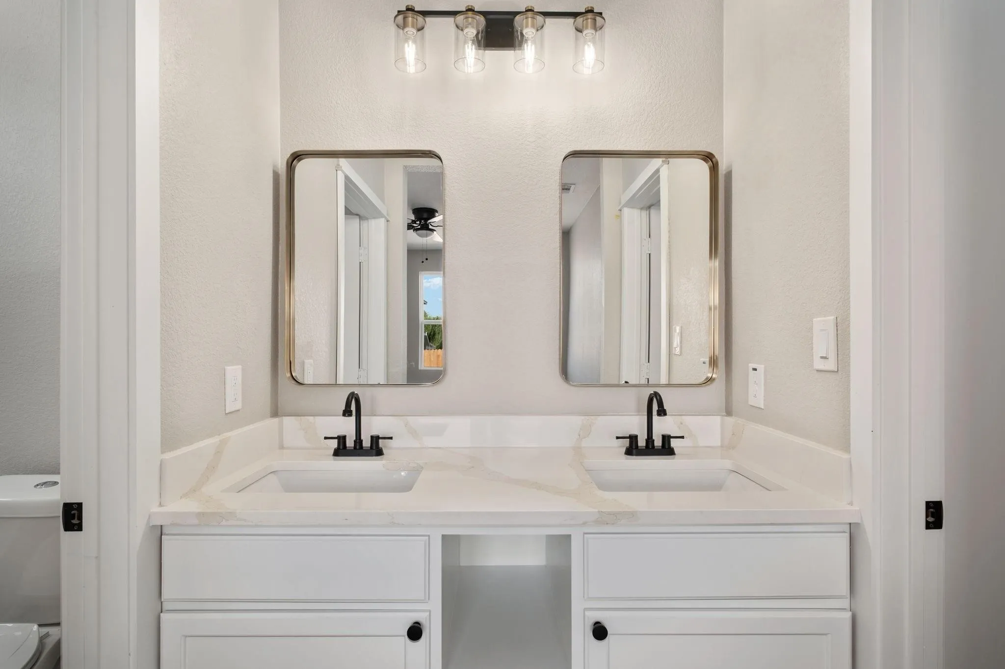 Single Family Residence For Rent in Kaufman County , 110 Brooks Drive, Terrell, Texas 75160, 4 Bedroom, 3 Bathroom, 2 Garage spaces, 1,822 Sqft, built in 2023, mls#21344807, Real Estate Agent in Terrell, Homes For Rent in Kaufman county, Homes For Rent in Terrell, Realtor in Terrell Texas, Real Estate Brokerage Independent Realty Texas, Luminita Cordes Realtor