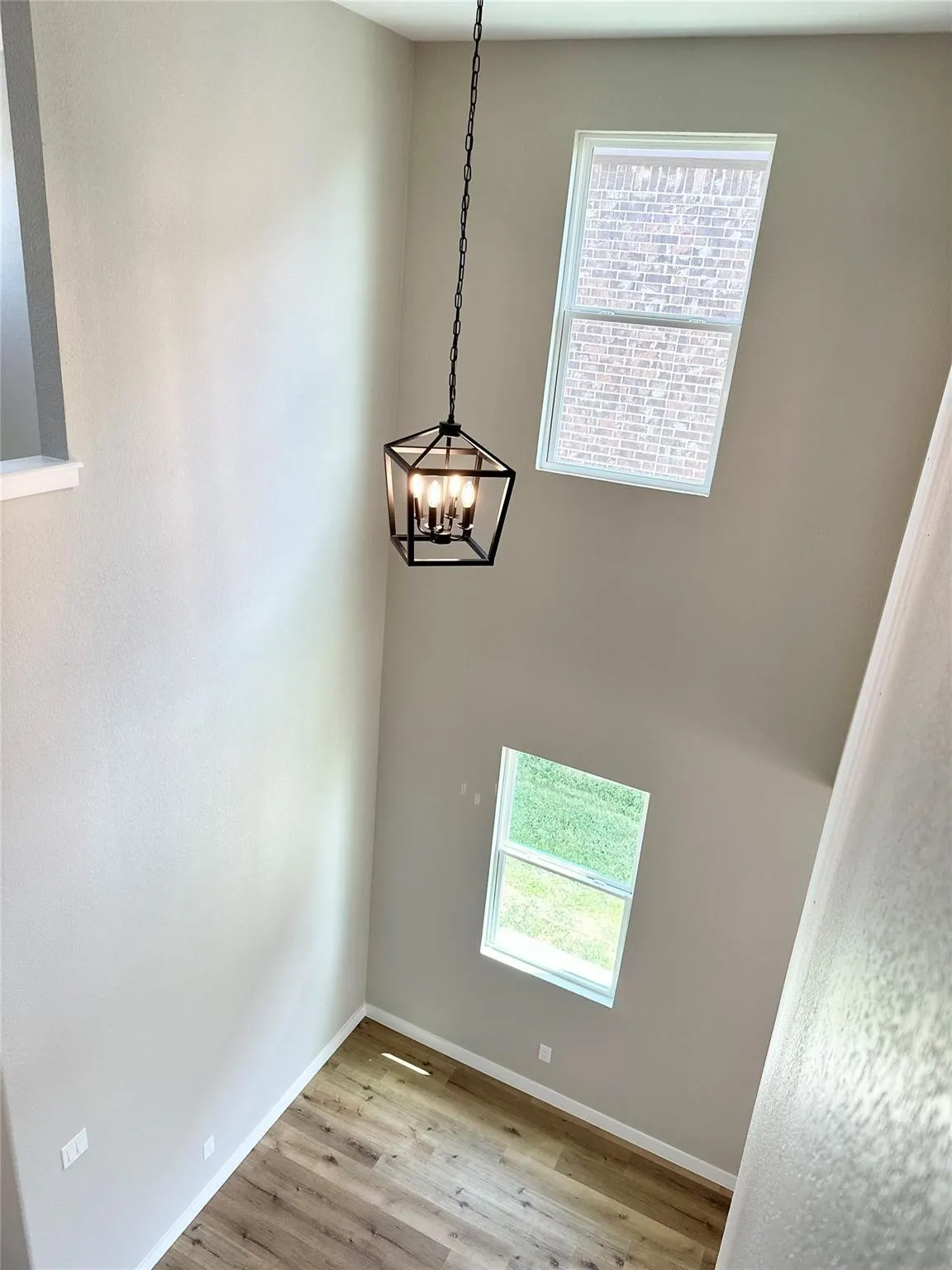 Ceiling to floor view (left)
