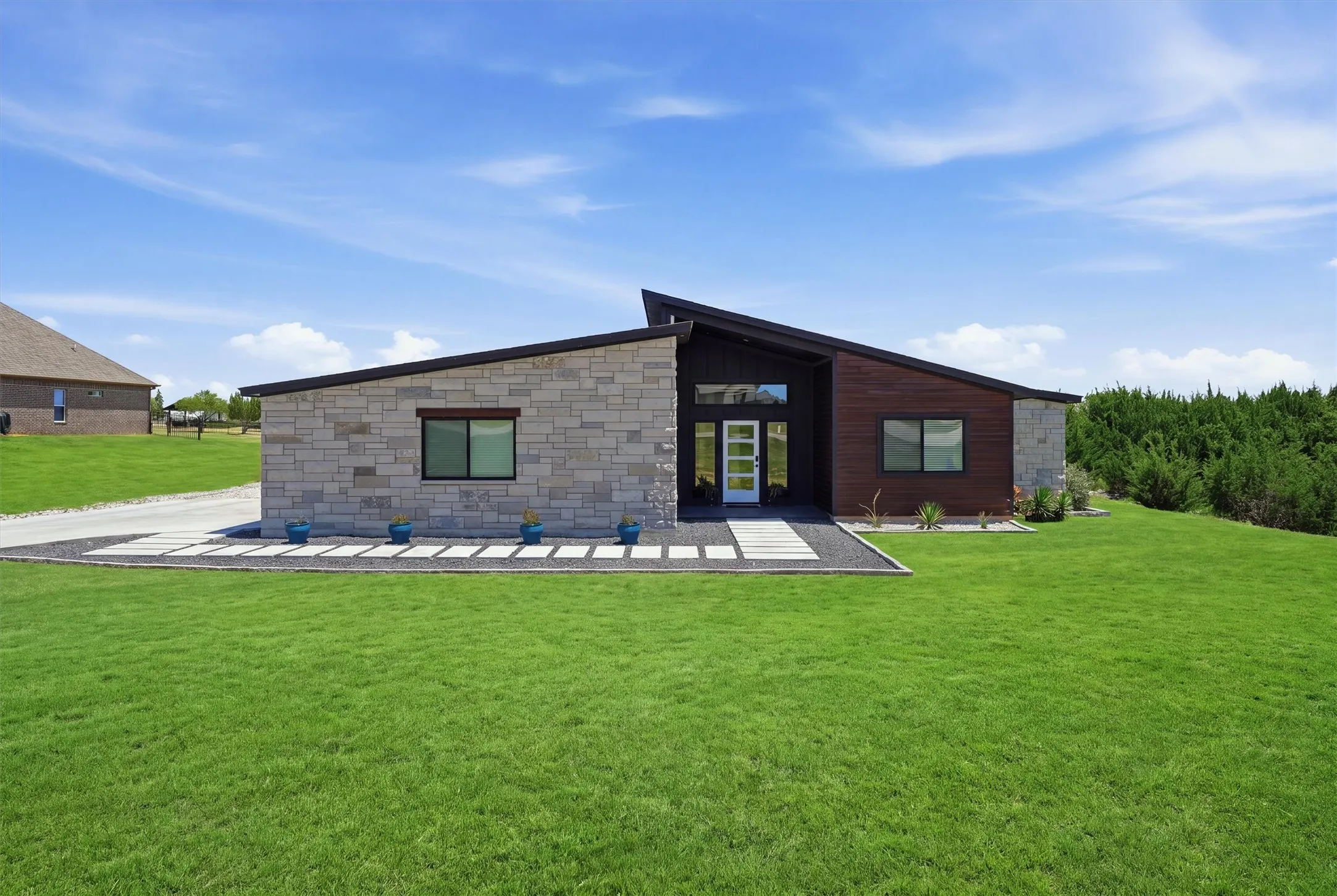 Single Family Residence For Sale in Hood County , 238 Martin Drive, Granbury, Texas 76049, 4 Bedroom, 3 Bathroom, 2 Garage spaces, 3,172 Sqft, built in 2024, mls#21344647, Real Estate Agent in Granbury, Homes For Sale in Hood county, Homes For Sale in Granbury, Realtor in Granbury Texas, Real Estate Brokerage Independent Realty Texas, Luminita Cordes Realtor