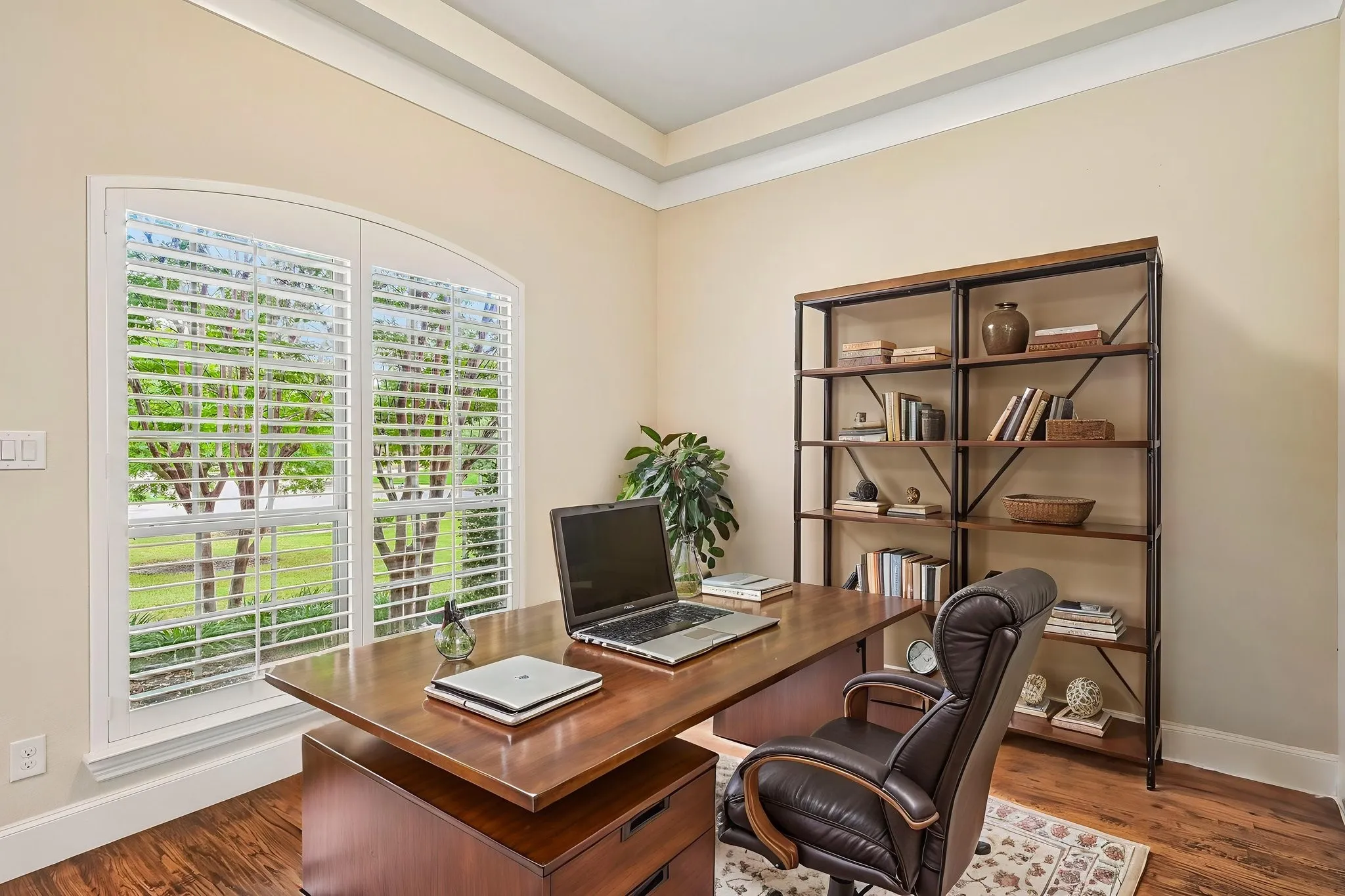 Office - digitally staged