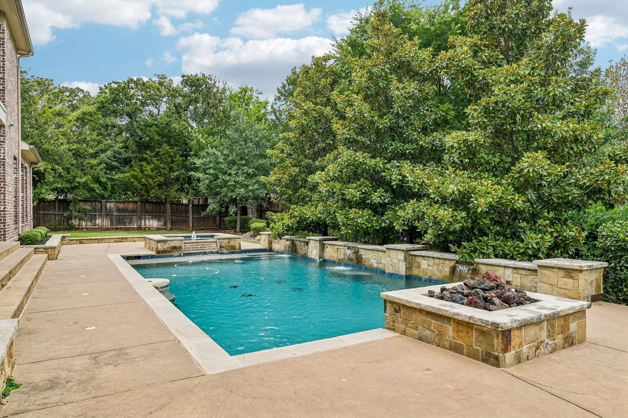 Private pool