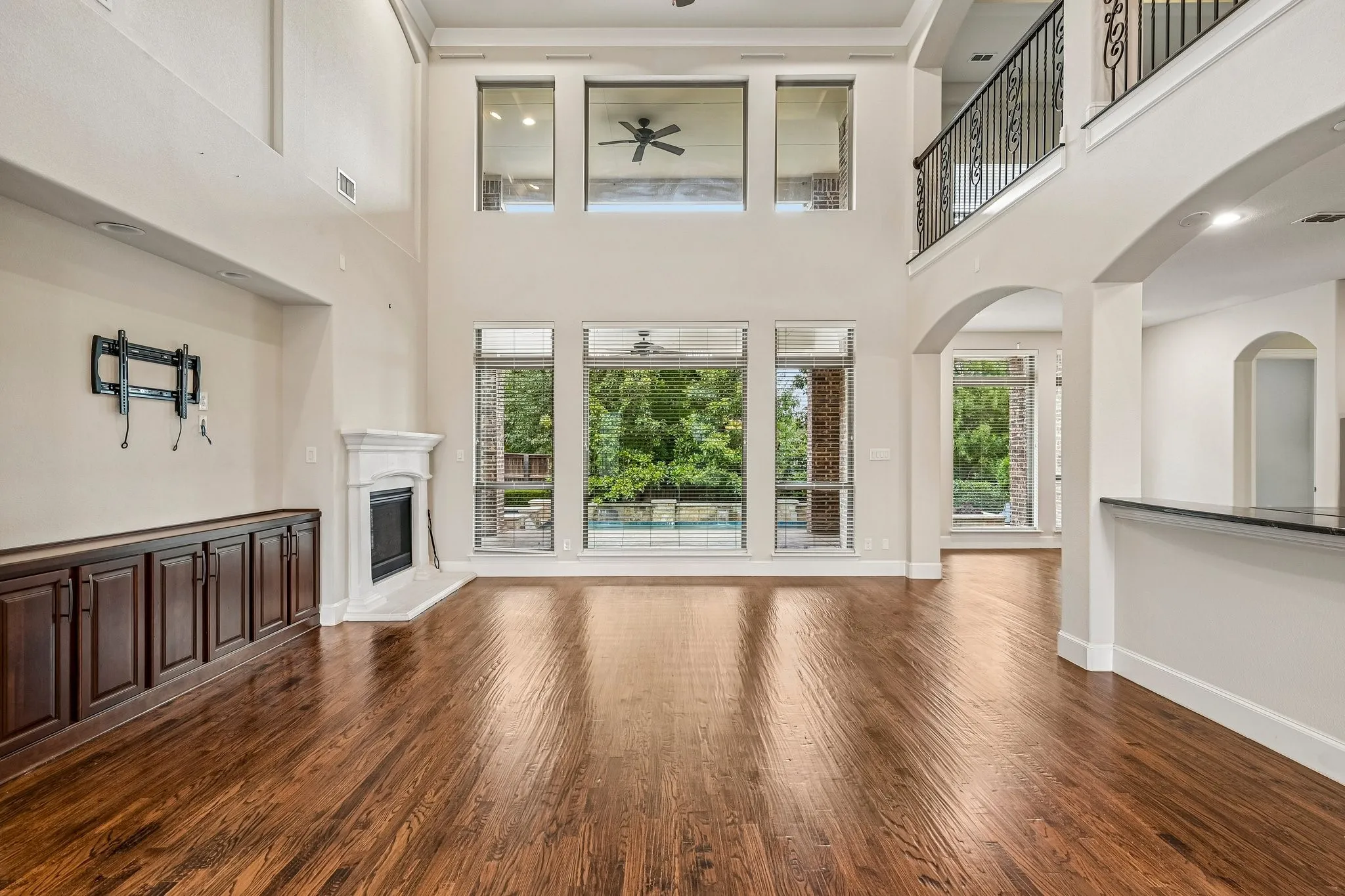 Open concept living room w tons of natural light