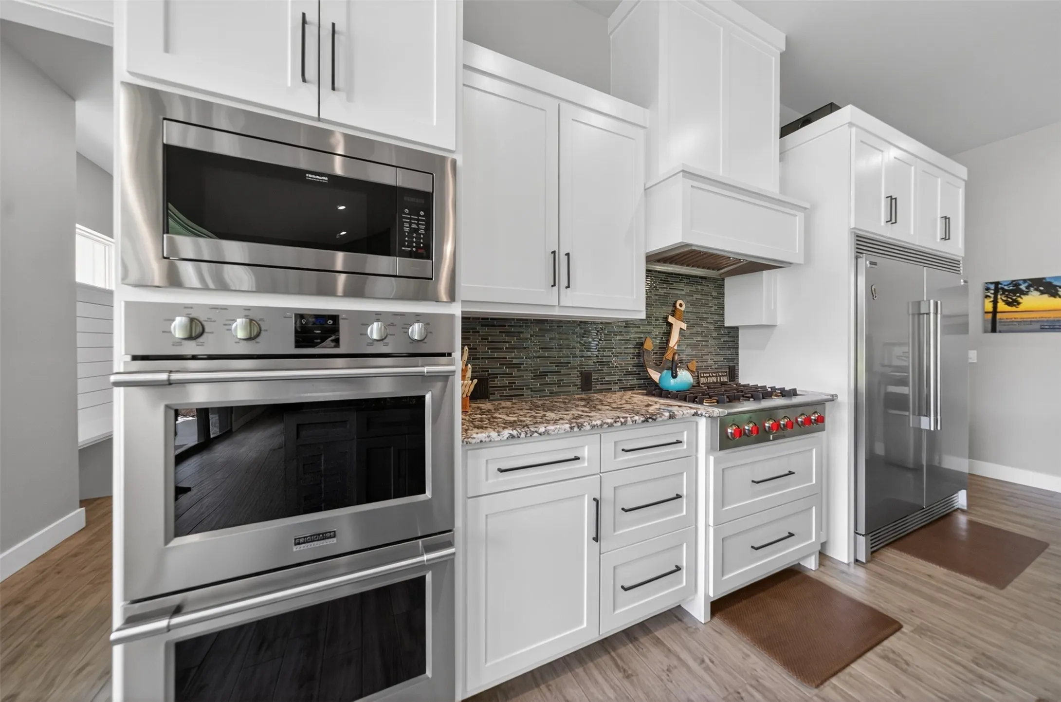 Single Family Residence For Sale in Smith County , 10255 County Road 137, Flint, Texas 75762, 3 Bedrooms, 4 Bathrooms, 2 Garage spaces, 2,880 Sqft, built in 2019, Price $1,790,000, mls#21344683, Real Estate Agent in Flint, Homes For Sale in Smith county, Homes For Sale in Flint, Realtor in Flint Texas, Real Estate Brokerage Independent Realty Texas, Luminita Cordes Realtor
