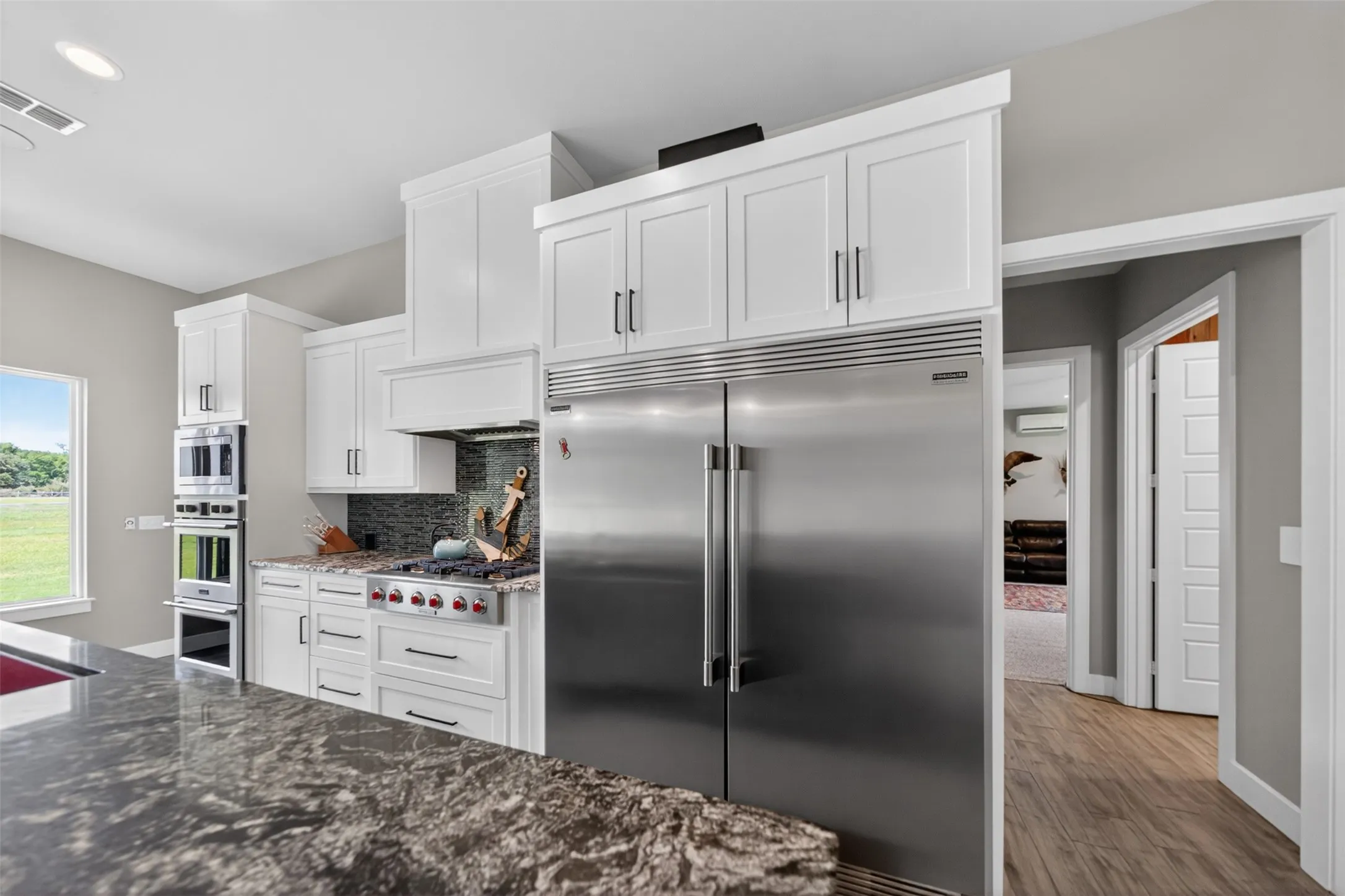 Single Family Residence For Sale in Smith County , 10255 County Road 137, Flint, Texas 75762, 3 Bedrooms, 4 Bathrooms, 2 Garage spaces, 2,880 Sqft, built in 2019, Price $1,790,000, mls#21344683, Real Estate Agent in Flint, Homes For Sale in Smith county, Homes For Sale in Flint, Realtor in Flint Texas, Real Estate Brokerage Independent Realty Texas, Luminita Cordes Realtor