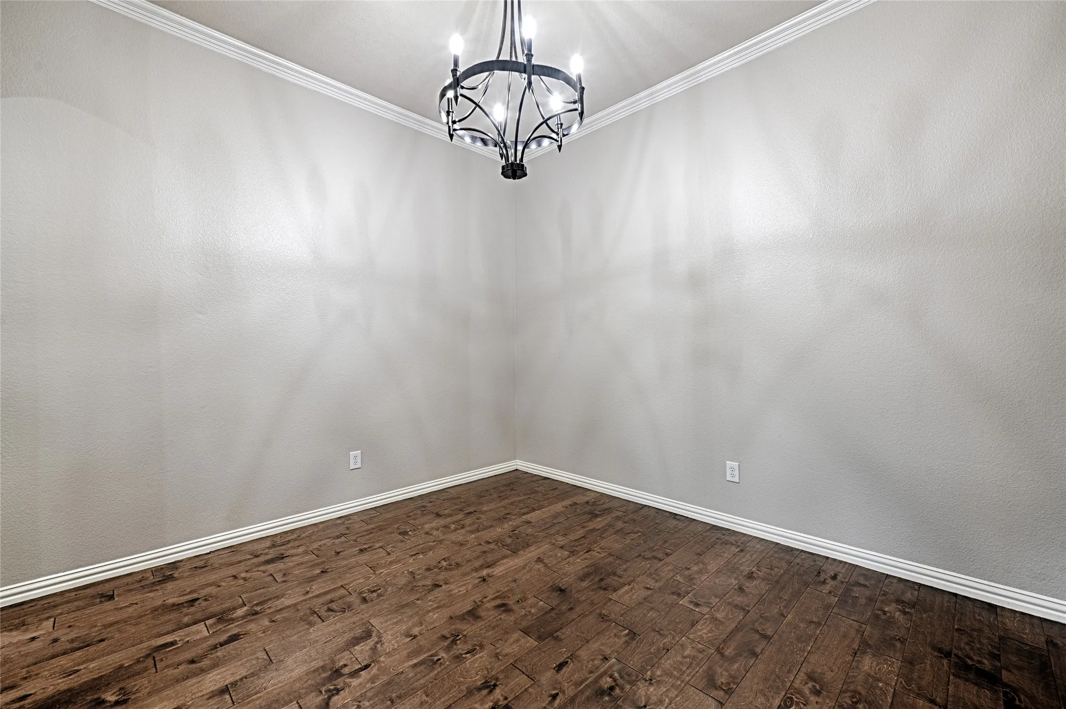 Single Family Residence For Rent in Kaufman County , 122 Chinaberry Trail, Forney, Texas 75126, 4 Bedroom, 2 Bathroom, 2 Garage spaces, 1,970 Sqft, built in 2010, mls#21343378, Real Estate Agent in Forney, Homes For Rent in Kaufman county, Homes For Rent in Forney, Realtor in Forney Texas, Real Estate Brokerage Independent Realty Texas, Luminita Cordes Realtor