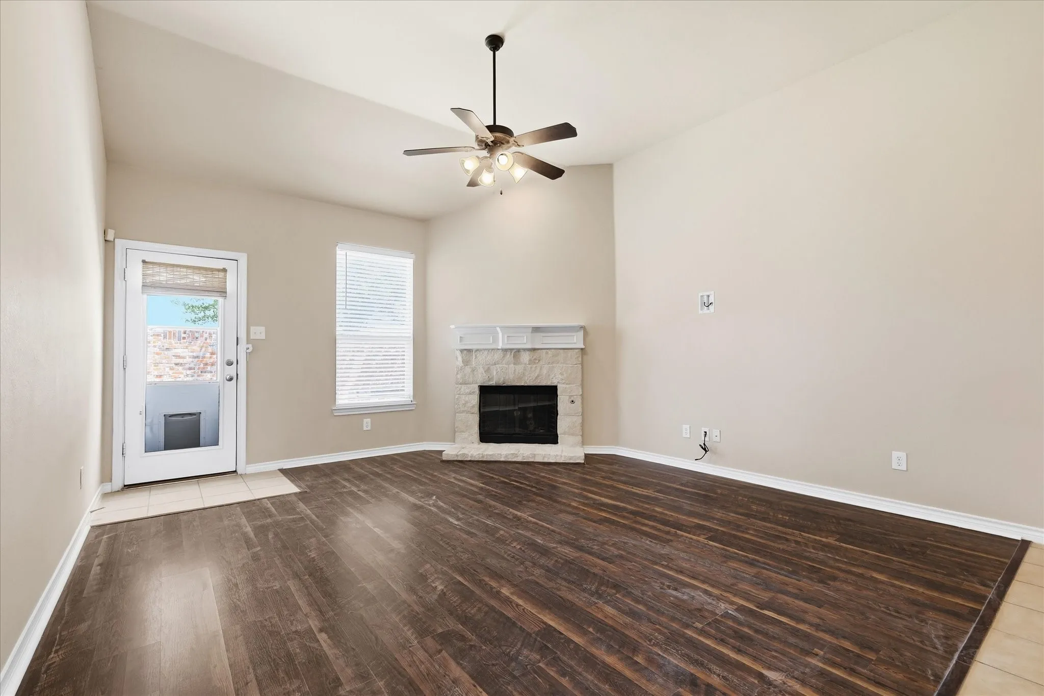 Gas fireplace
