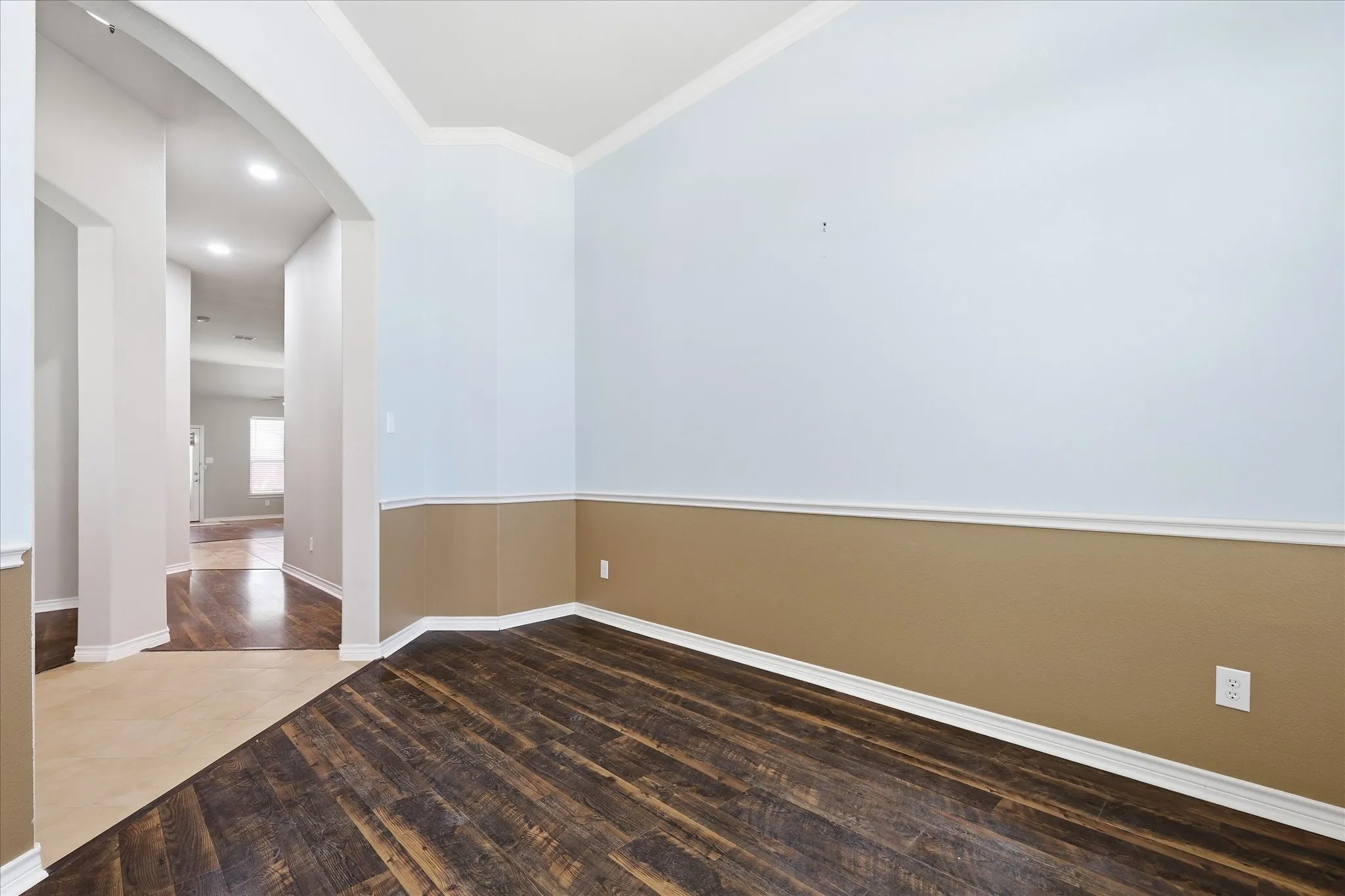 Possible play room or exercise room