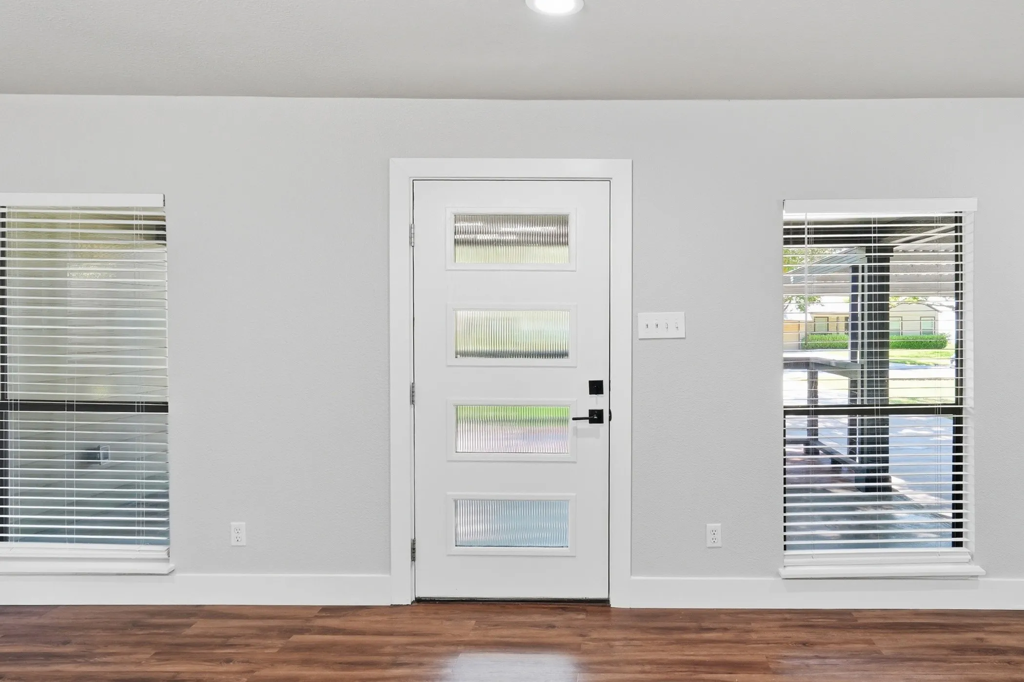 Single Family Residence For Rent in Dallas County , 9011 Angora Street, Dallas, Texas 75218, 2 Bedroom, 2 Bathroom, Garage spaces, 1,106 Sqft, built in 1966, mls#21344724, Real Estate Agent in Dallas, Homes For Rent in Dallas county, Homes For Rent in Dallas, Realtor in Dallas Texas, Real Estate Brokerage Independent Realty Texas, Luminita Cordes Realtor