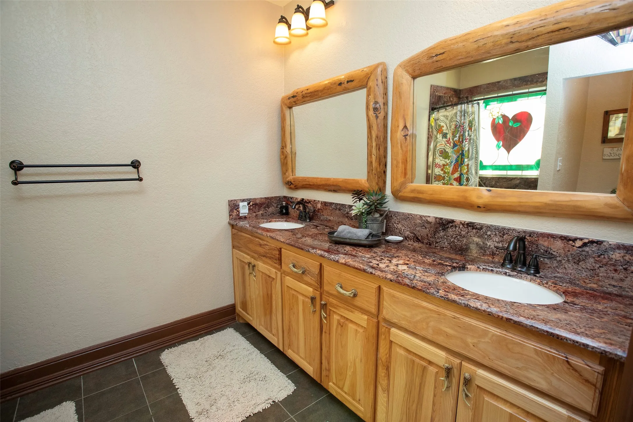 Single Family Residence For Sale in Palo Pinto County , 880 Cliffs Drive 2, Possum Kingdom Lake, Texas 76449, 3 Bedrooms, 2 Bathrooms, Garage spaces, 1,729 Sqft, built in 1998, Price $499,900, mls#21344750, Real Estate Agent in Possum Kingdom Lake, Homes For Sale in Palo Pinto county, Homes For Sale in Possum Kingdom Lake, Realtor in Possum Kingdom Lake Texas, Real Estate Brokerage Independent Realty Texas, Luminita Cordes Realtor