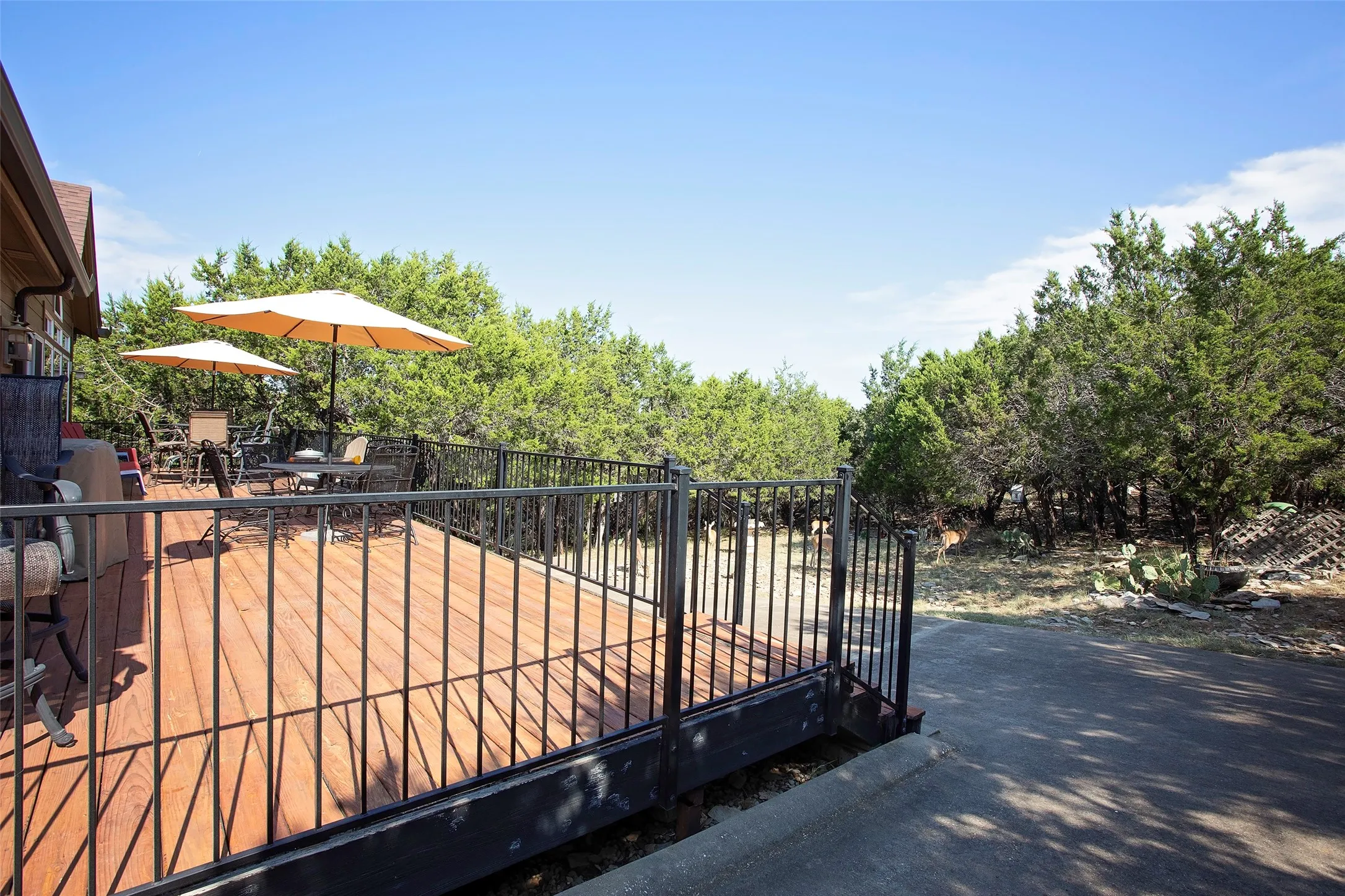 Single Family Residence For Sale in Palo Pinto County , 880 Cliffs Drive 2, Possum Kingdom Lake, Texas 76449, 3 Bedrooms, 2 Bathrooms, Garage spaces, 1,729 Sqft, built in 1998, Price $499,900, mls#21344750, Real Estate Agent in Possum Kingdom Lake, Homes For Sale in Palo Pinto county, Homes For Sale in Possum Kingdom Lake, Realtor in Possum Kingdom Lake Texas, Real Estate Brokerage Independent Realty Texas, Luminita Cordes Realtor