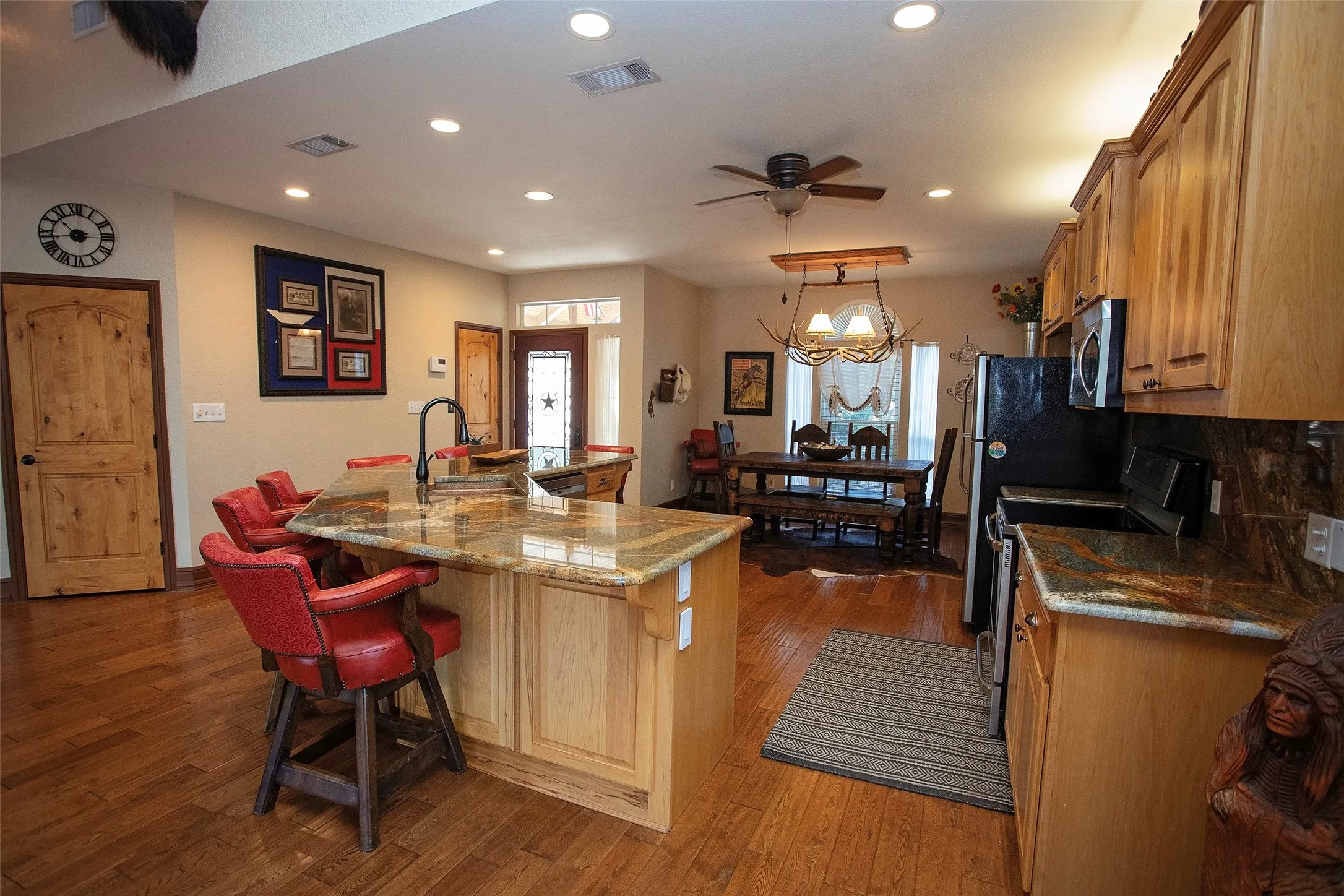 Single Family Residence For Sale in Palo Pinto County , 880 Cliffs Drive 2, Possum Kingdom Lake, Texas 76449, 3 Bedrooms, 2 Bathrooms, Garage spaces, 1,729 Sqft, built in 1998, Price $499,900, mls#21344750, Real Estate Agent in Possum Kingdom Lake, Homes For Sale in Palo Pinto county, Homes For Sale in Possum Kingdom Lake, Realtor in Possum Kingdom Lake Texas, Real Estate Brokerage Independent Realty Texas, Luminita Cordes Realtor